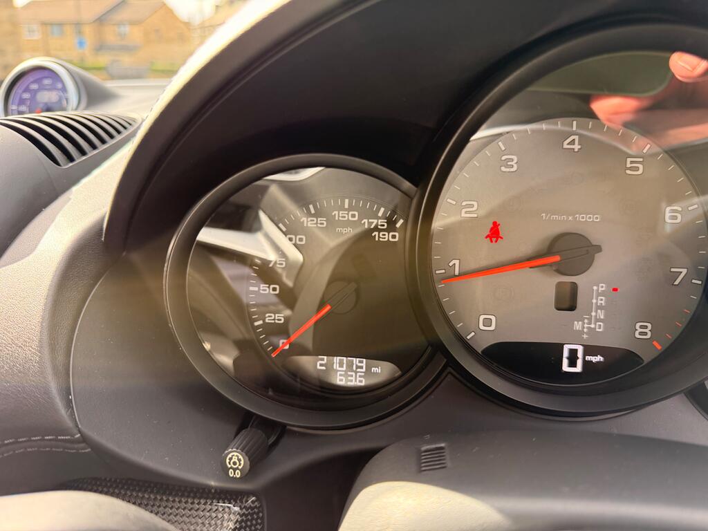 Porsche Cayman view 50