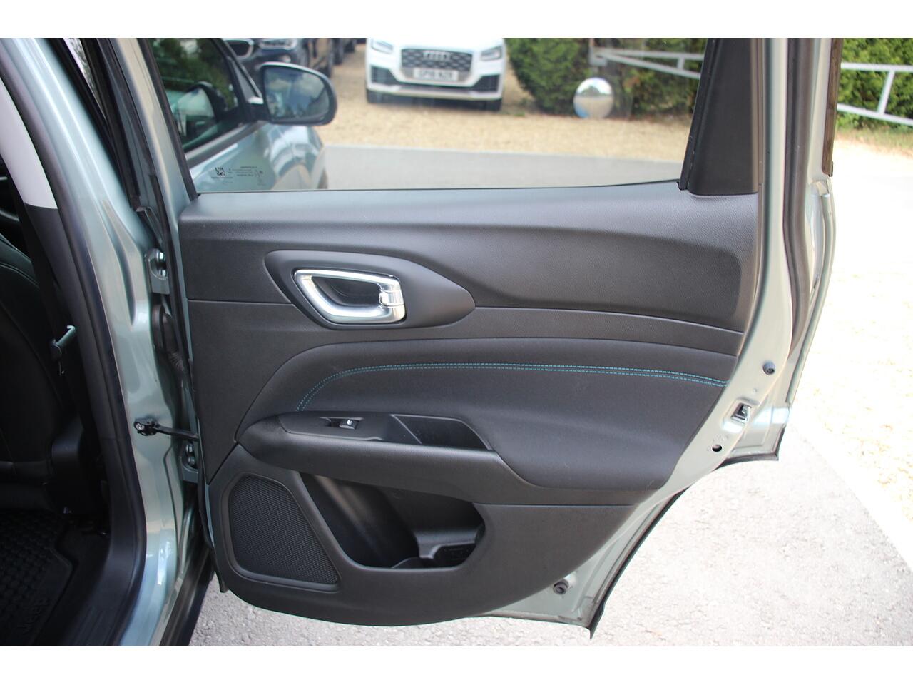 Jeep Compass view 35