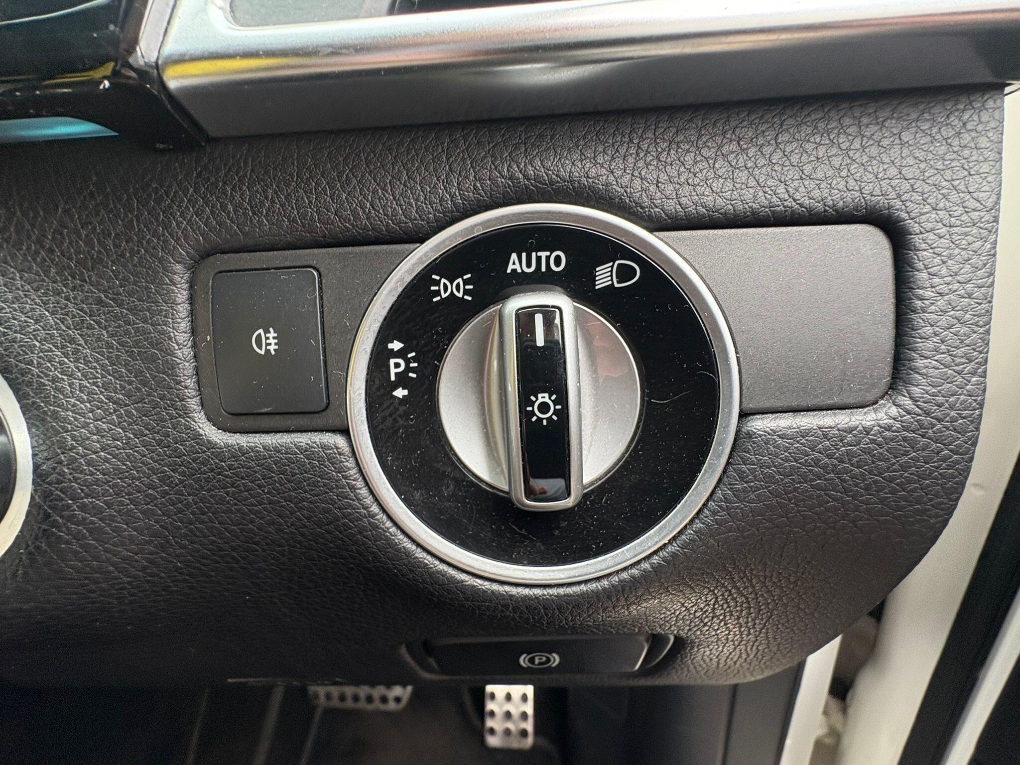Mercedes-Benz M-Class view 21