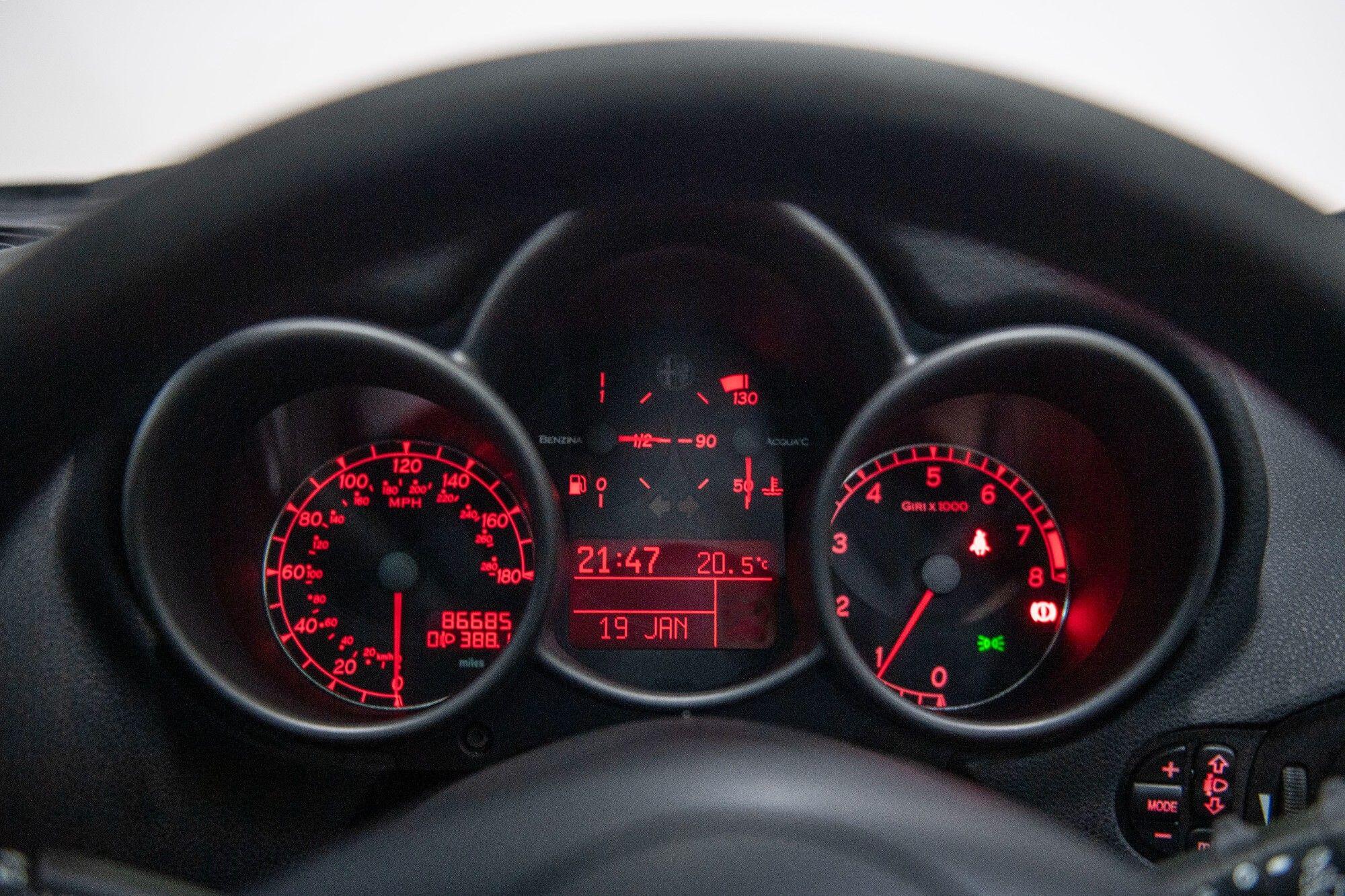 Alfa Romeo 147 view 17