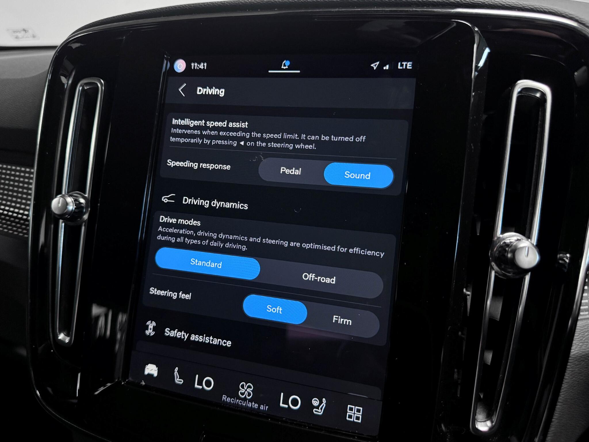 Volvo XC40 view 46