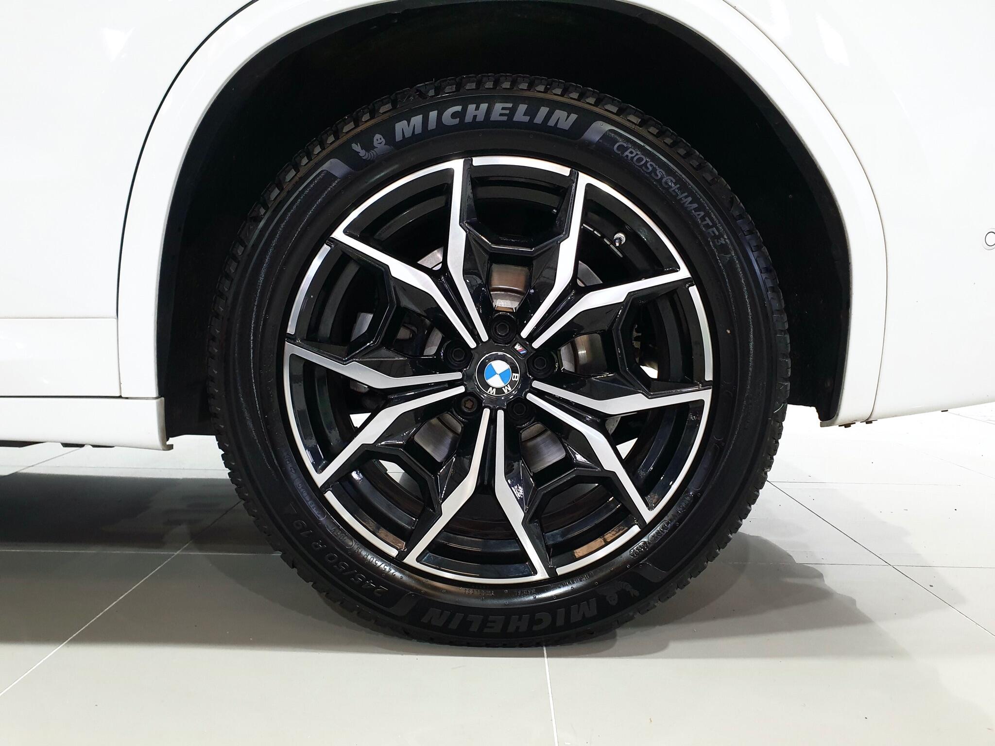BMW X3 view 44