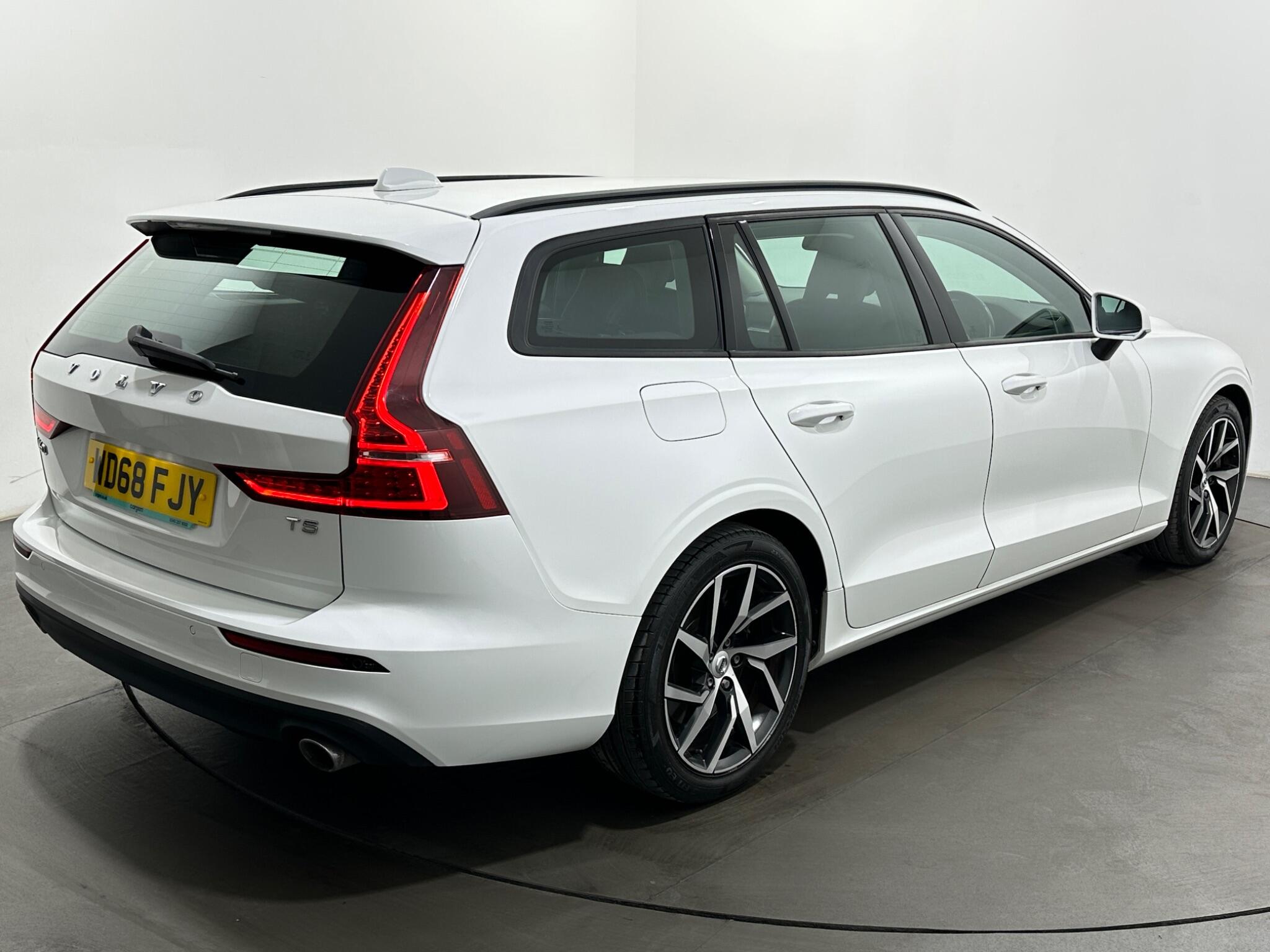 Volvo V60 view 50