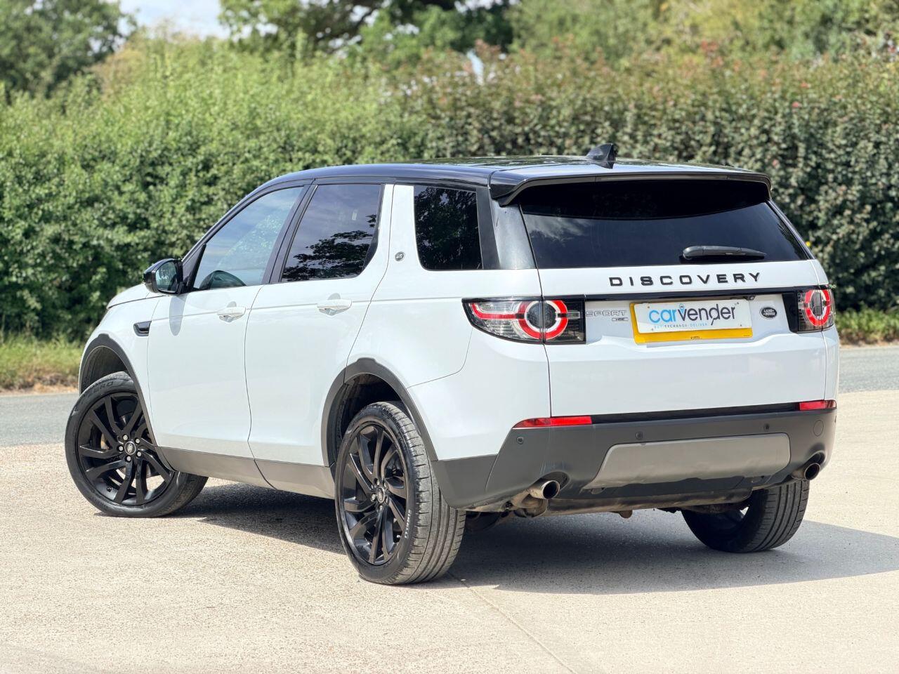 Land Rover Discovery Sport view 5