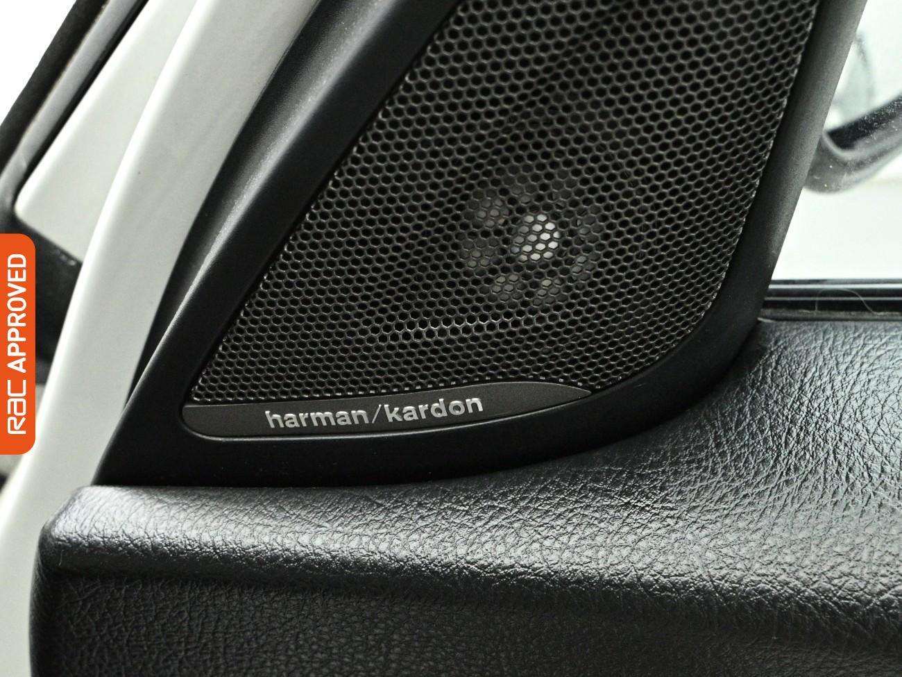 BMW 1 Series view 19