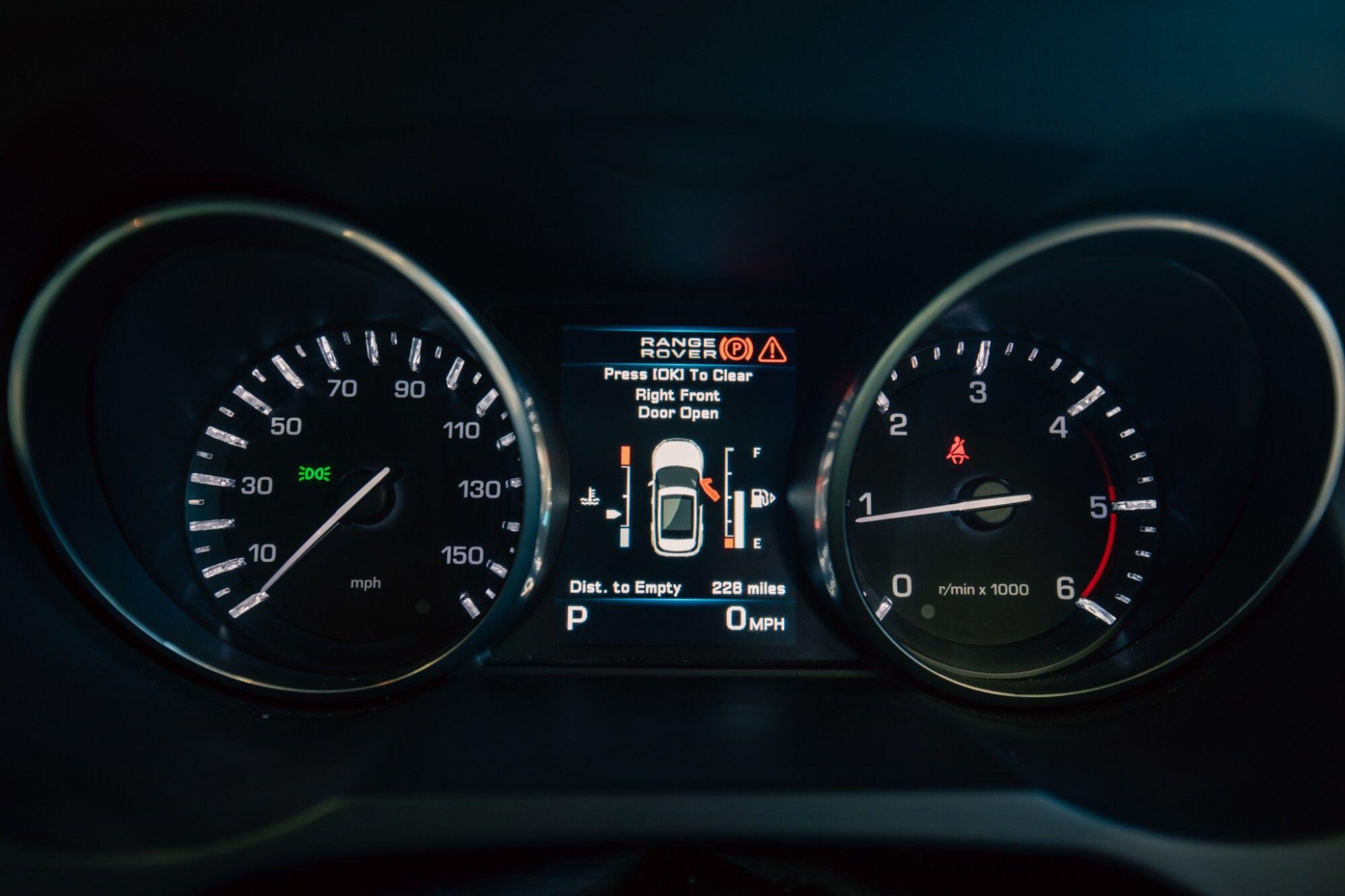 Land Rover Range Rover Evoque view 16