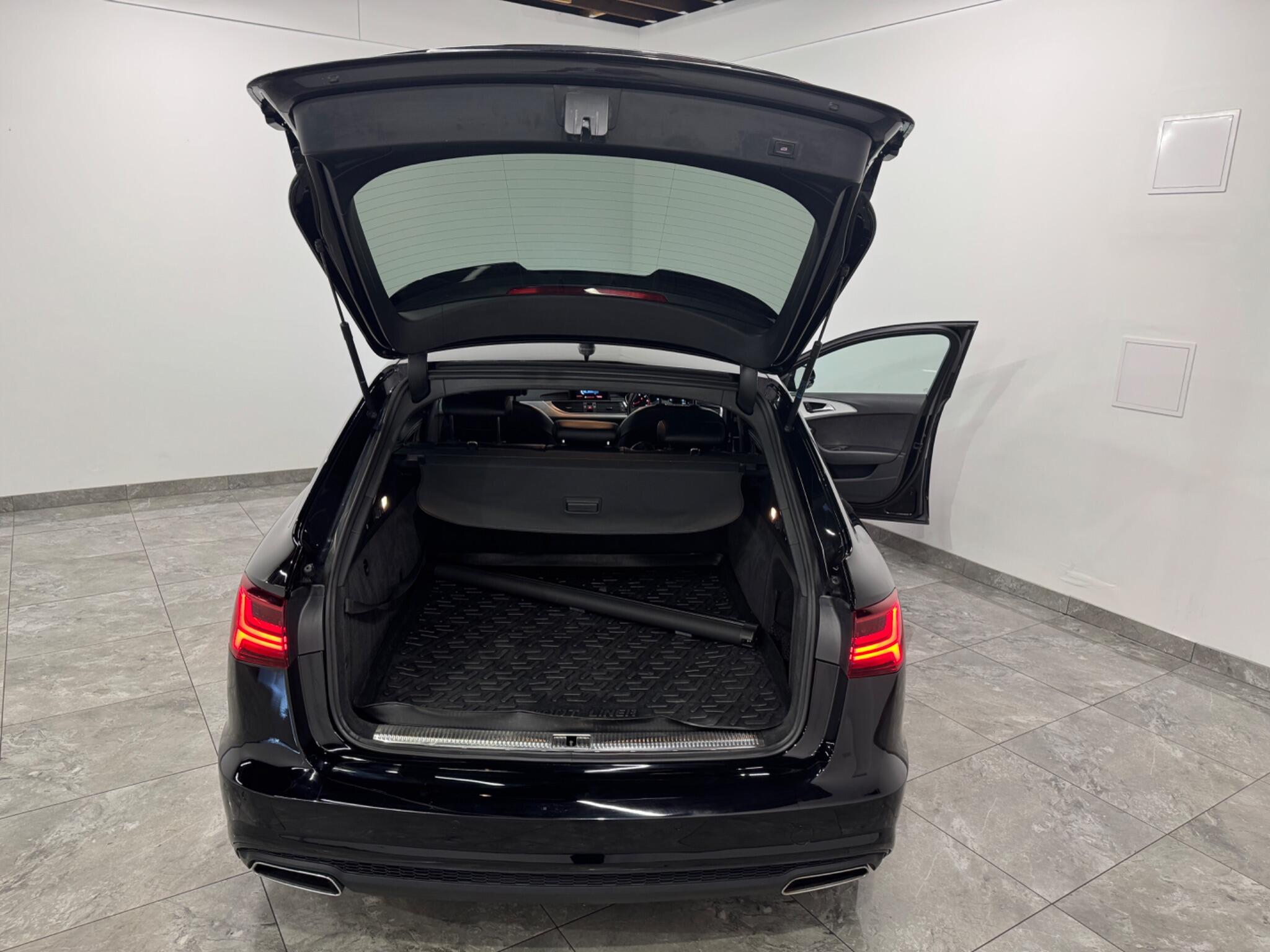 Audi A6 view 14