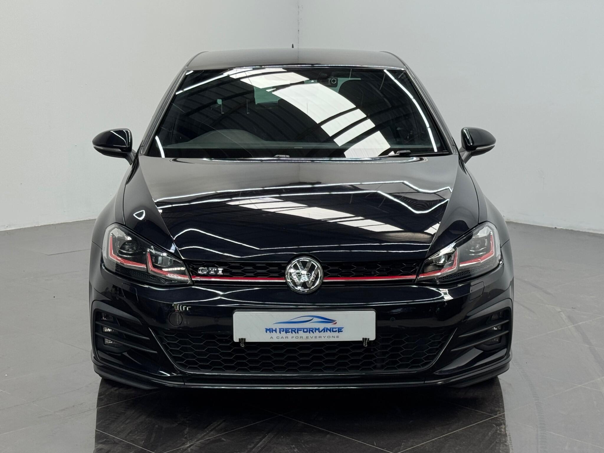 Volkswagen Golf view 2