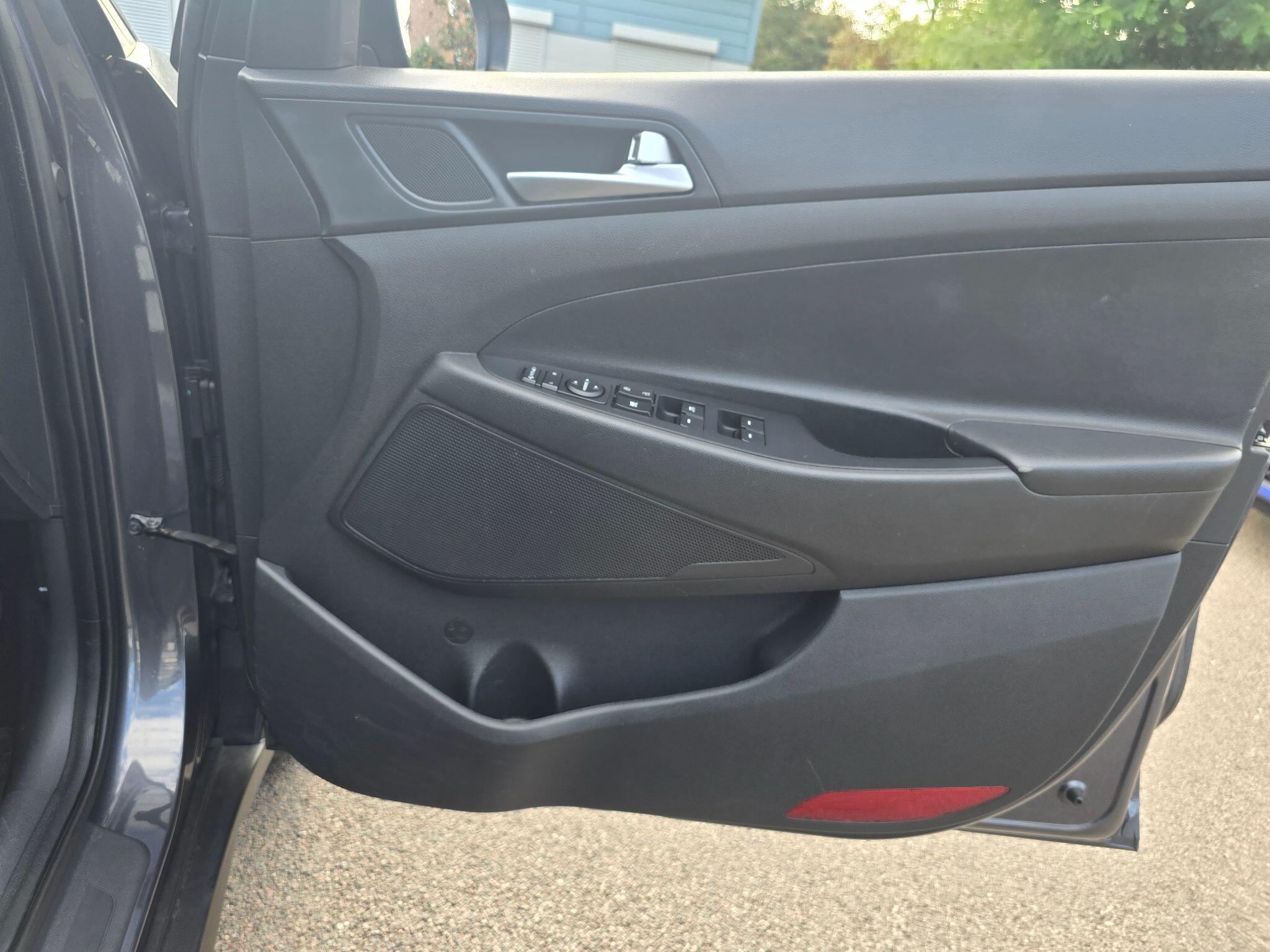 Hyundai Tucson view 35