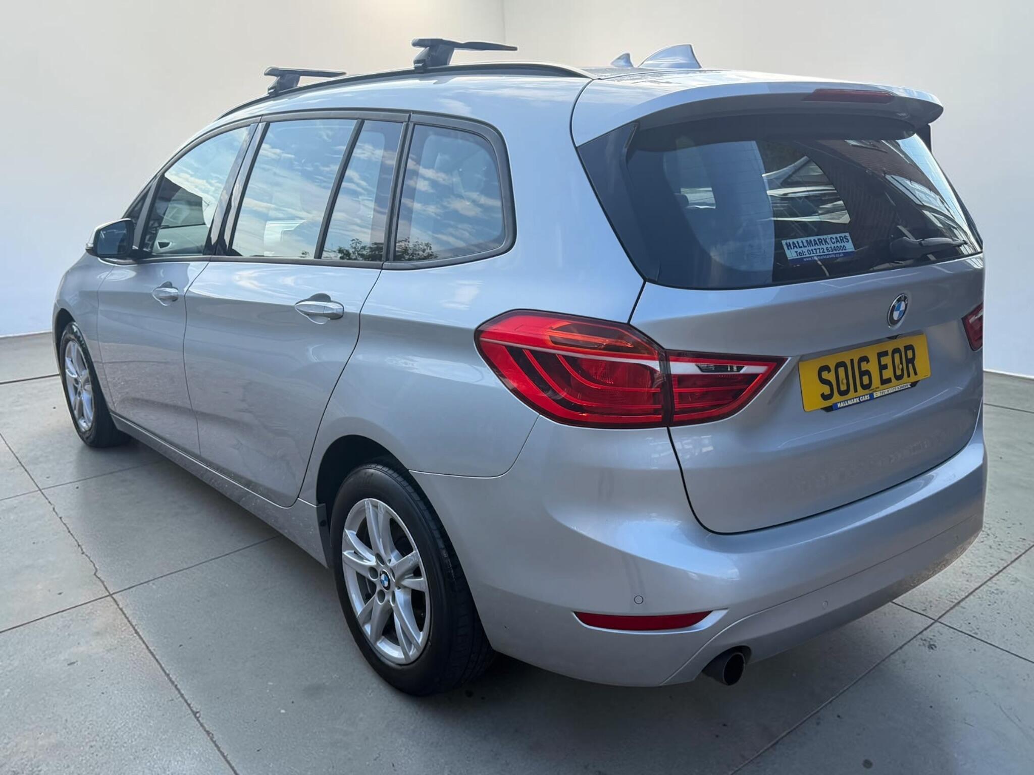 BMW 2 Series view 4