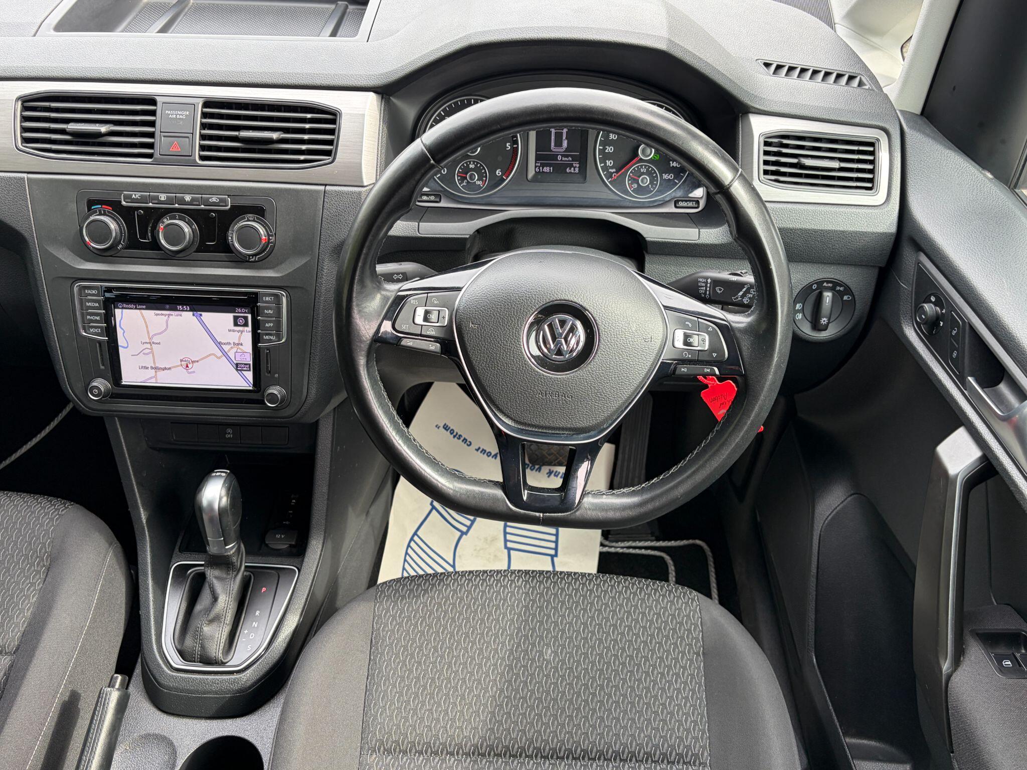 Volkswagen Caddy Maxi Life view 16