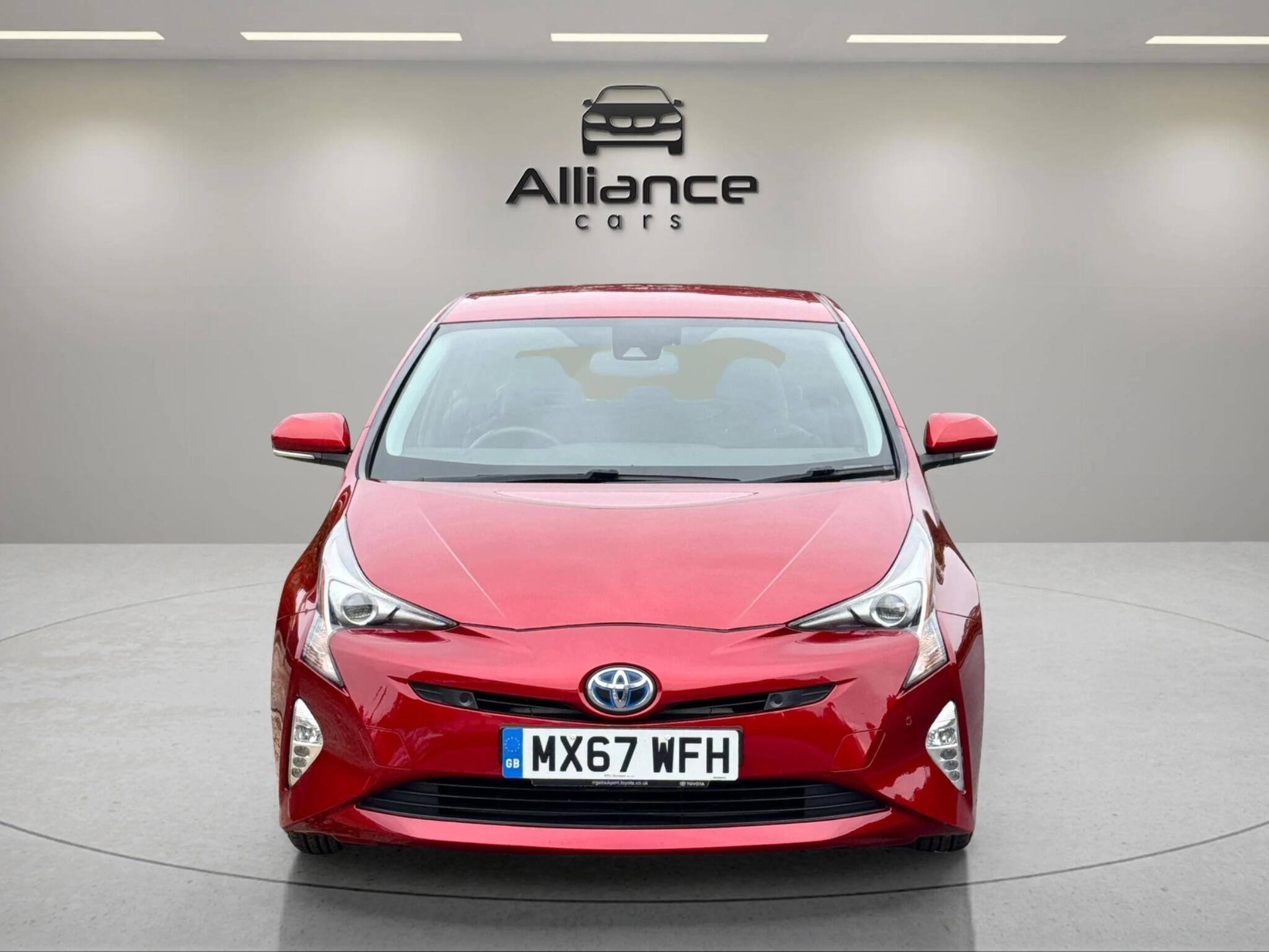 Toyota Prius view 11