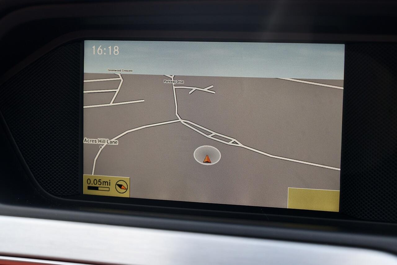 Mercedes-Benz C Class view 16