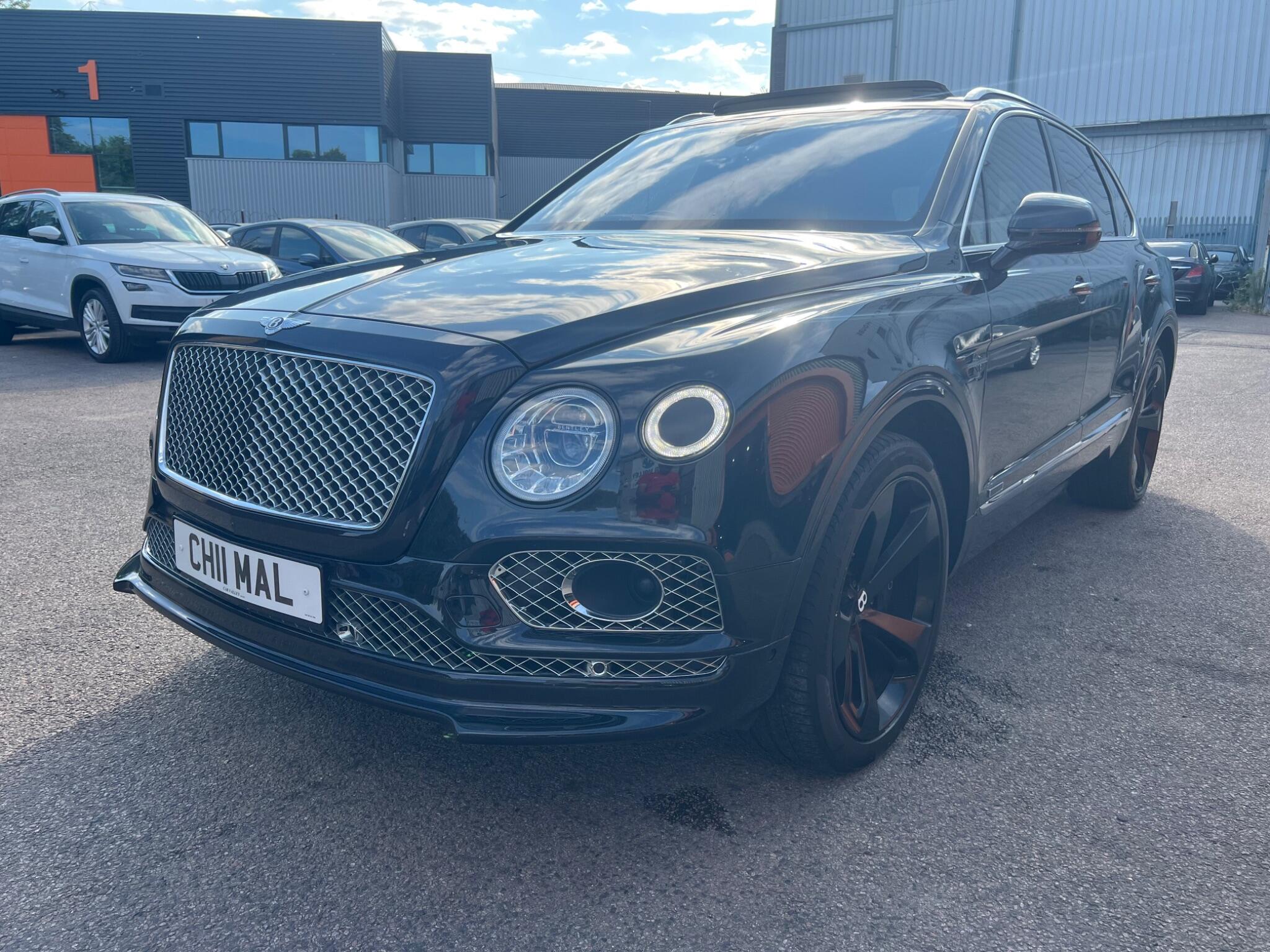 Bentley Bentayga view 13
