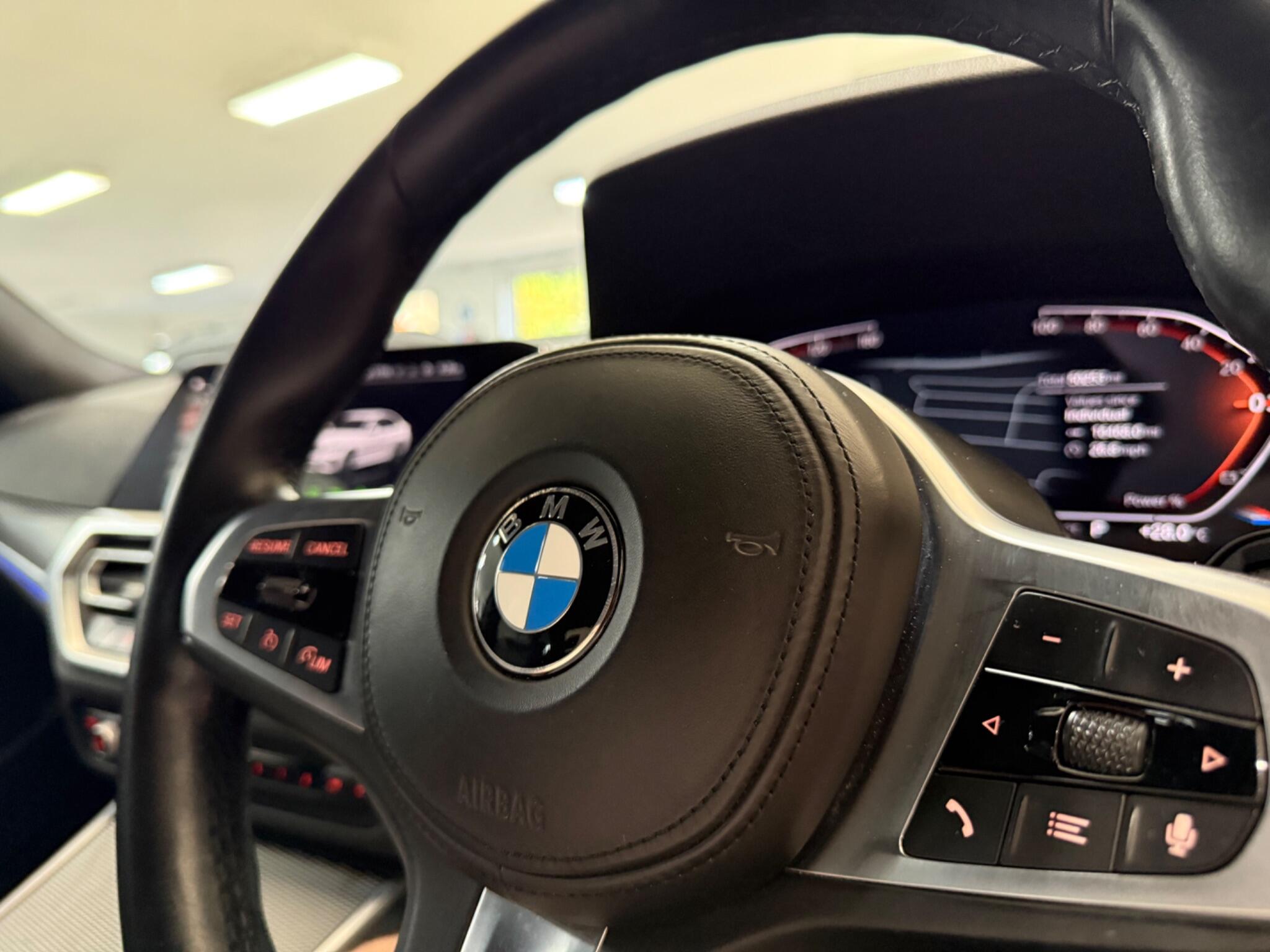 BMW 3 Series view 22