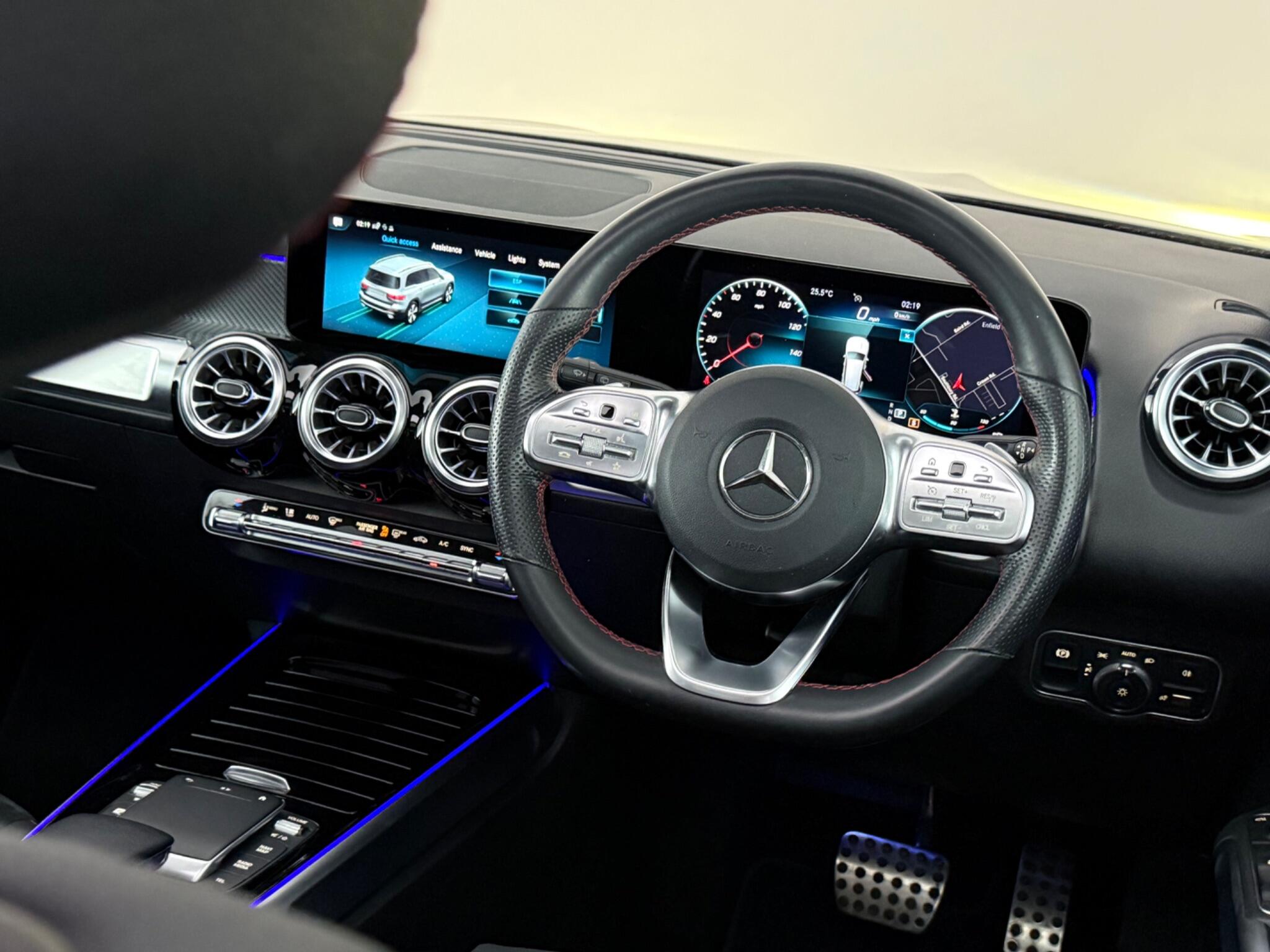 Mercedes-Benz GLB view 13
