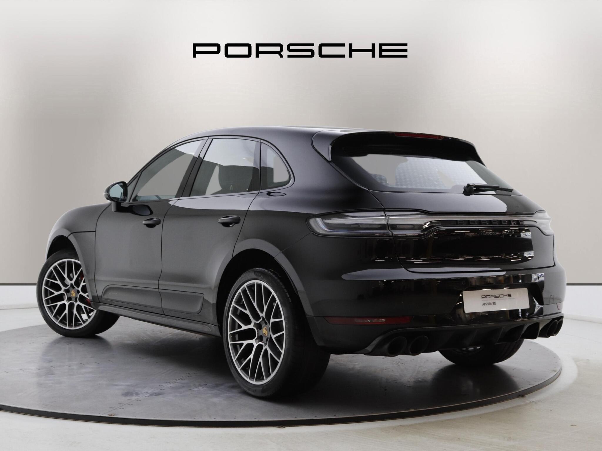 Porsche Macan view 2