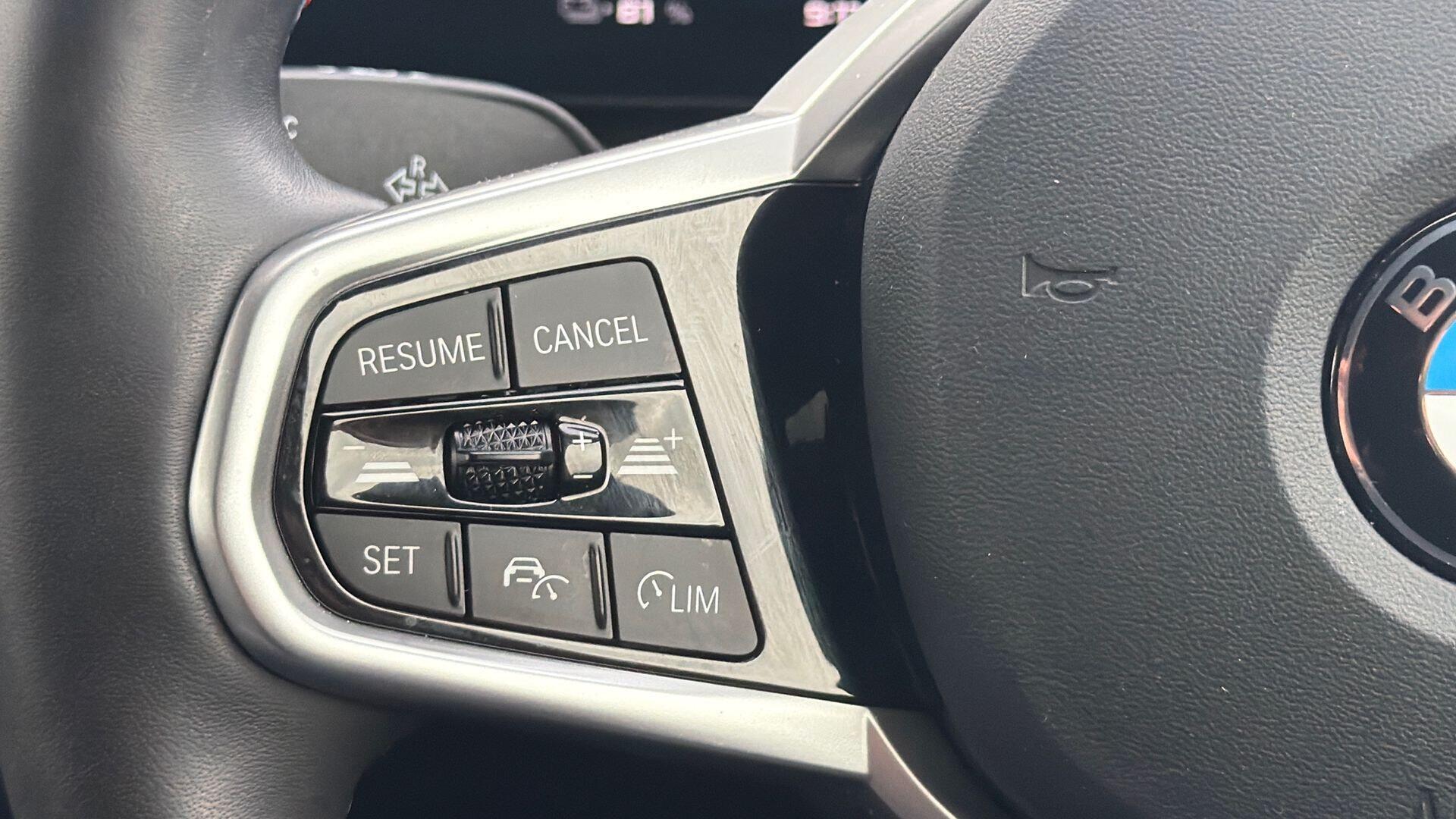 BMW i4 view 17