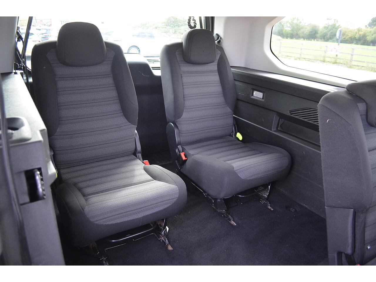 Vauxhall Combo Life view 21