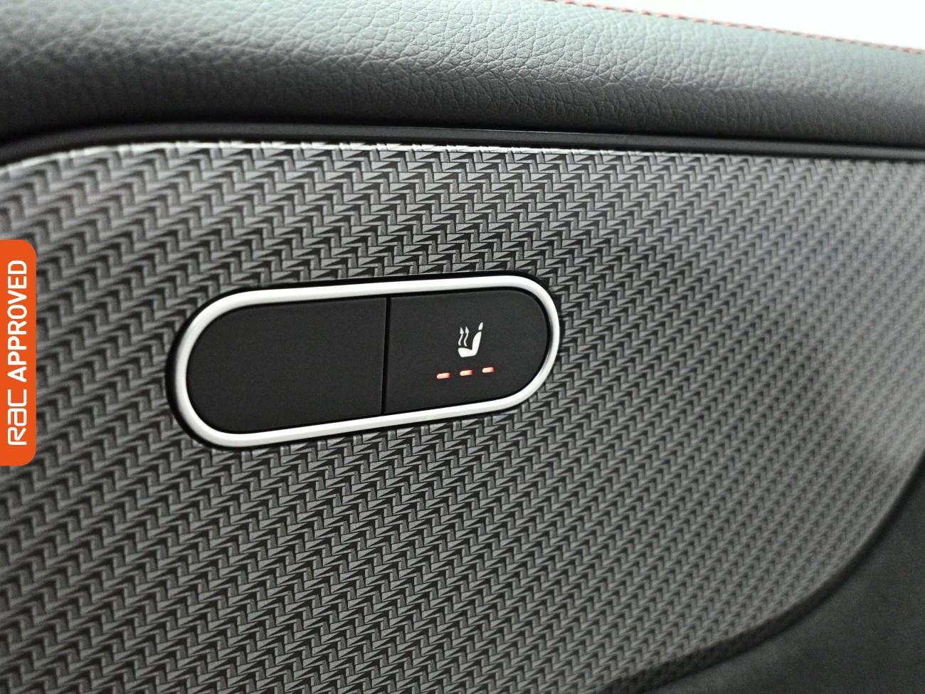 Mercedes-Benz GLB view 22