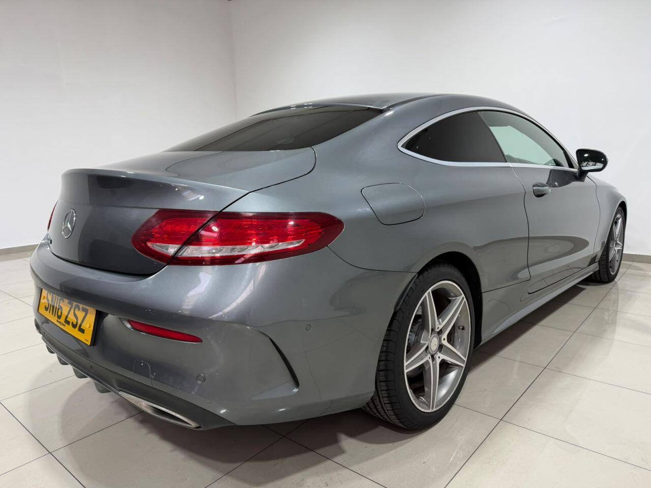Mercedes-Benz C-Class view 9