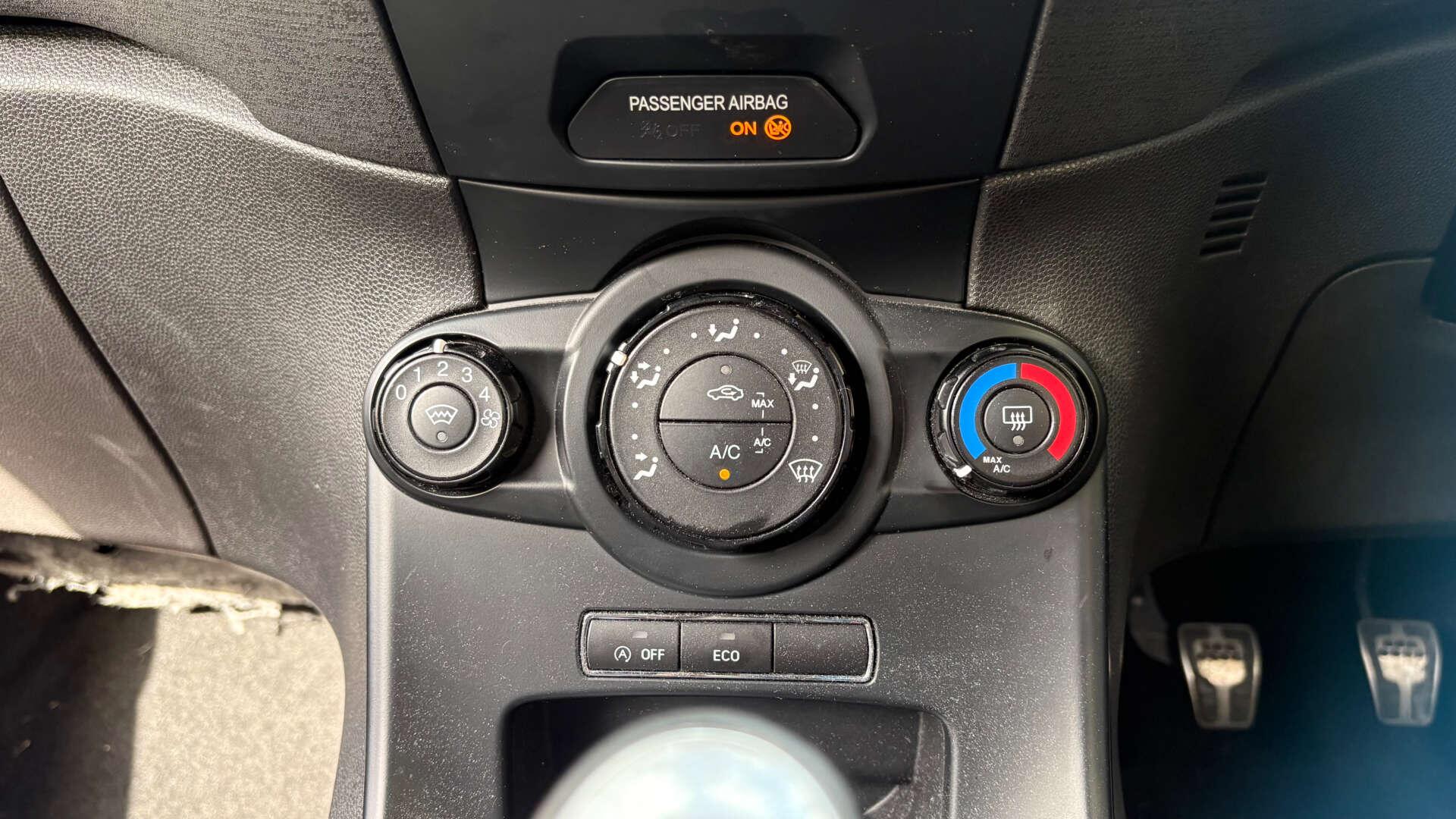 Ford Fiesta view 23