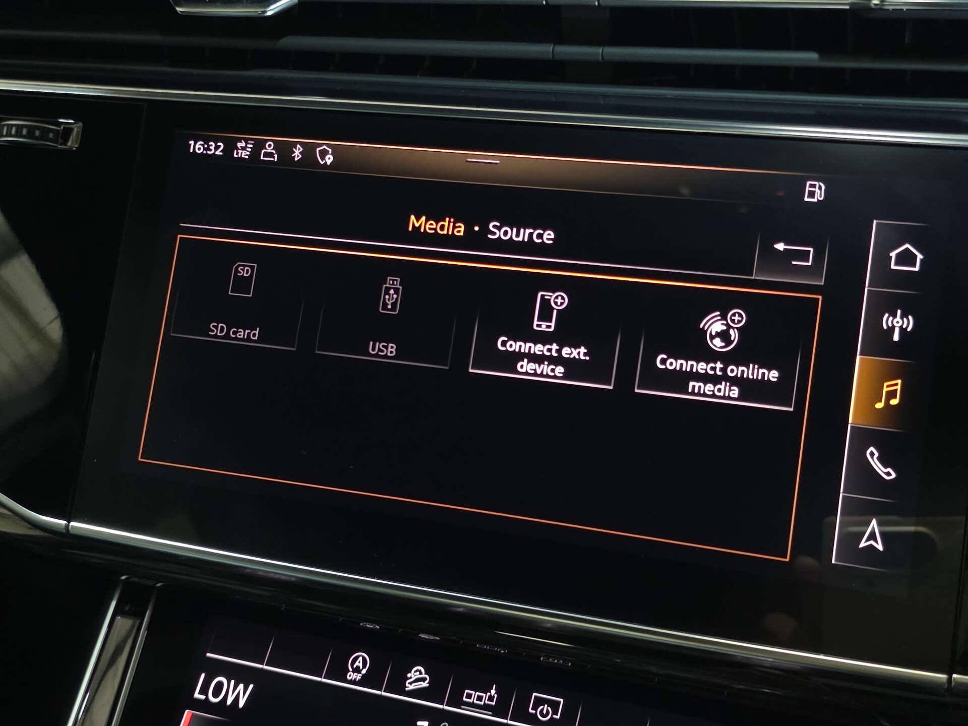 Audi Q7 view 31