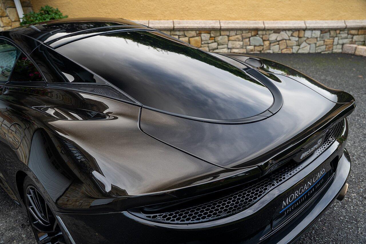 McLaren GT view 11