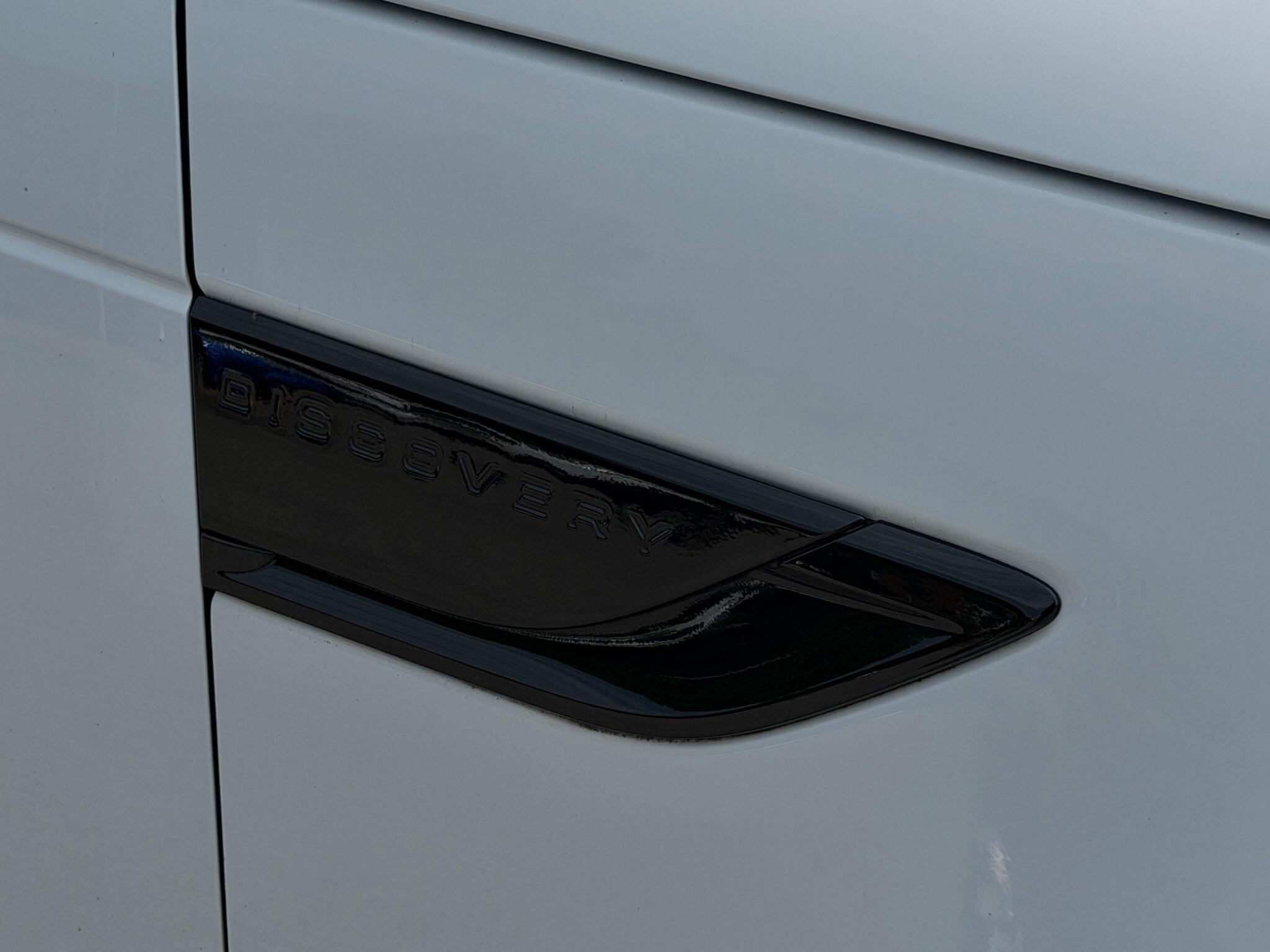 Land Rover Discovery view 36