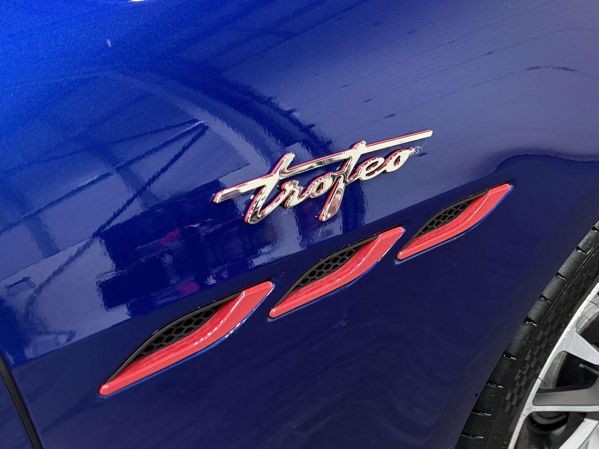 Maserati Ghibli view 32