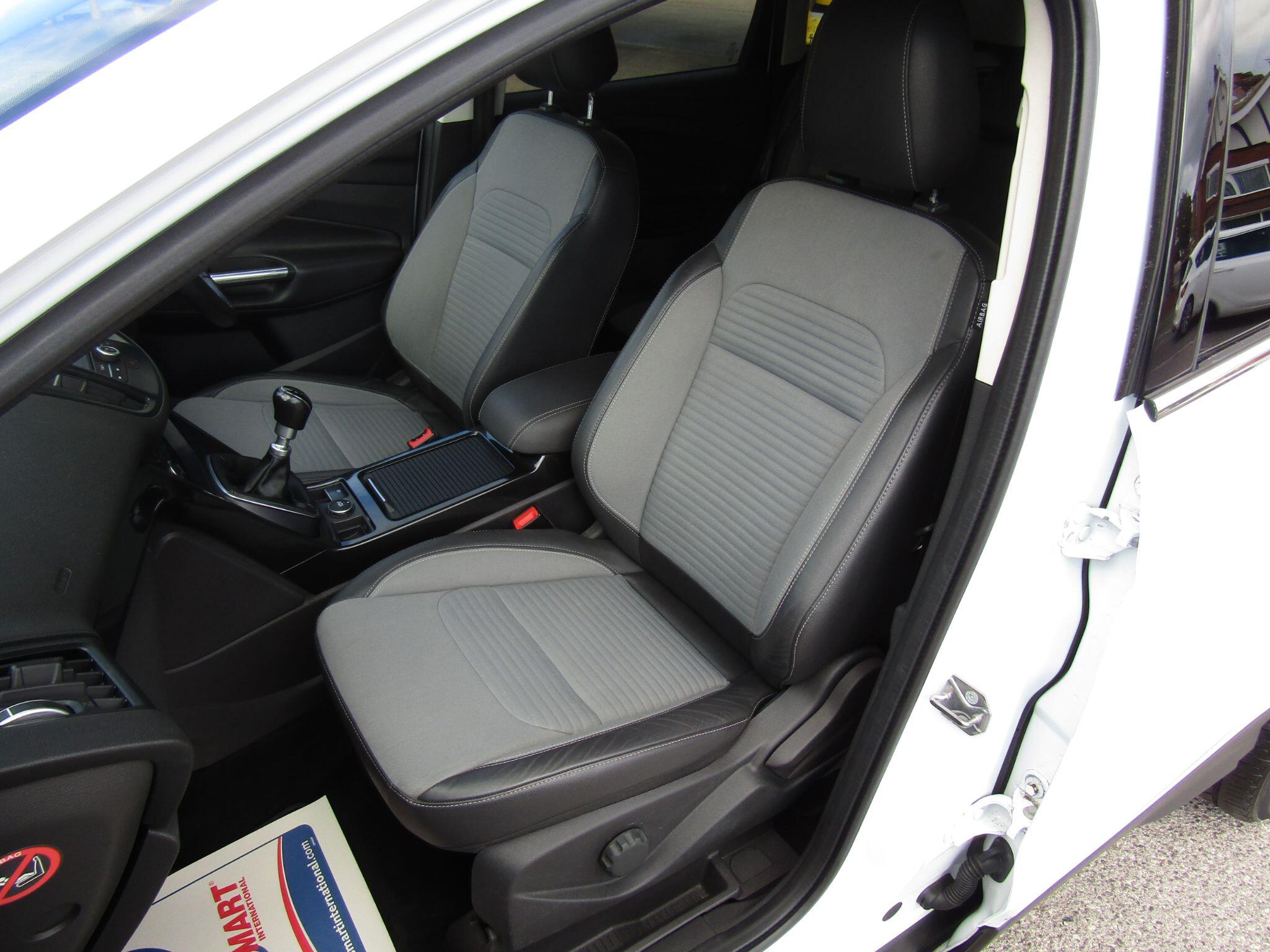 Ford Kuga view 26