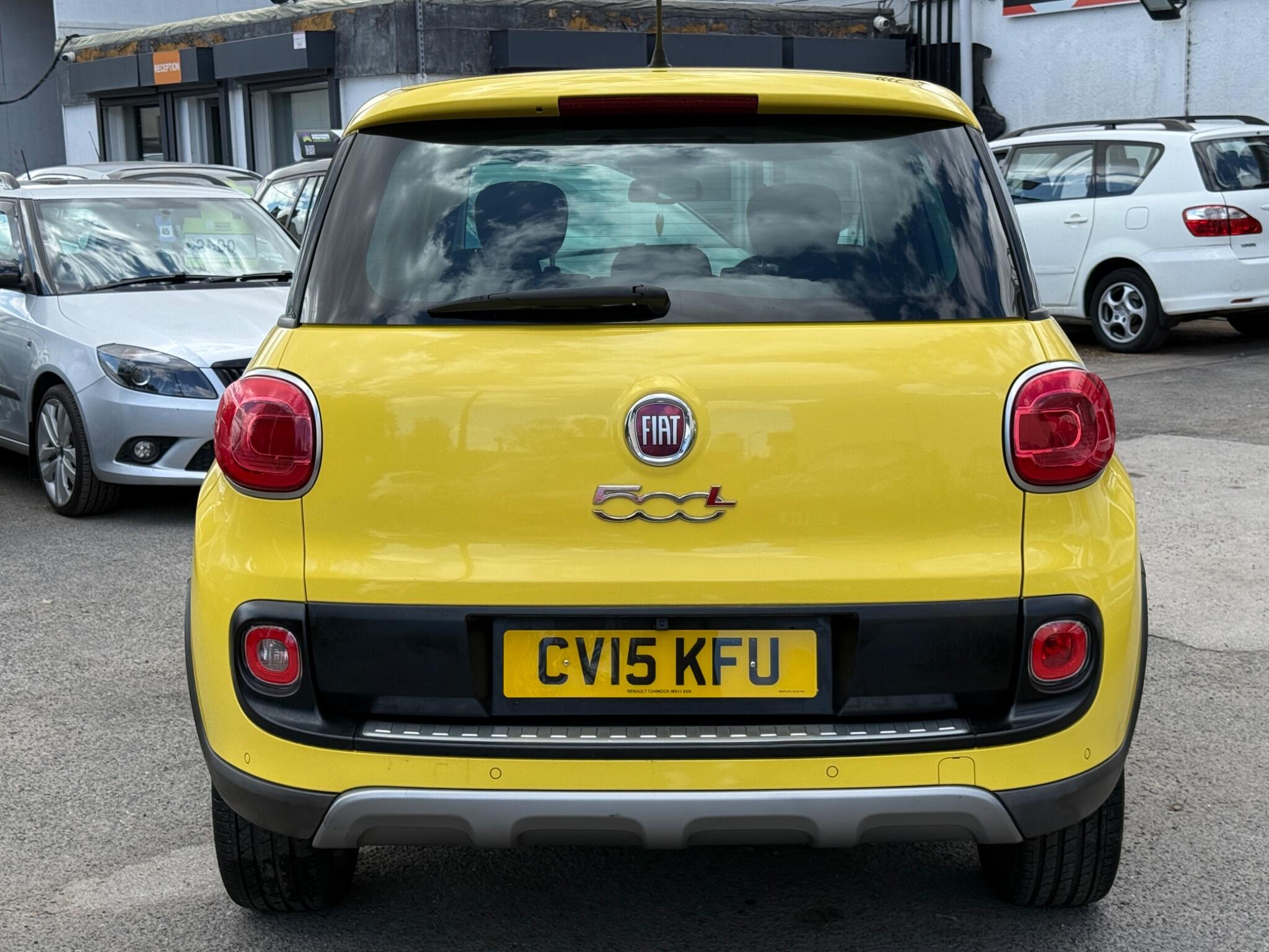 Fiat 500L - Image 15
