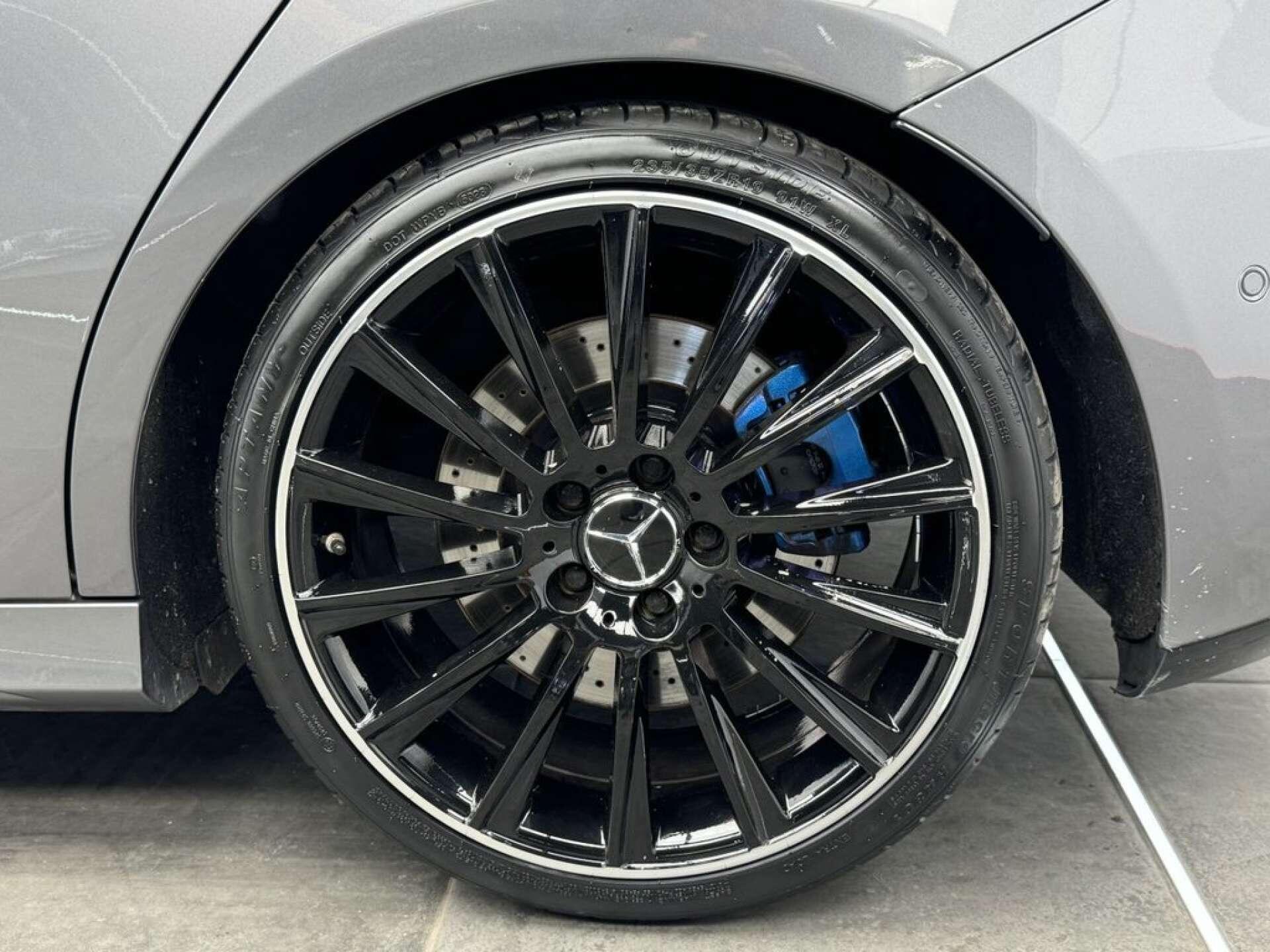 Mercedes-Benz A Class view 23