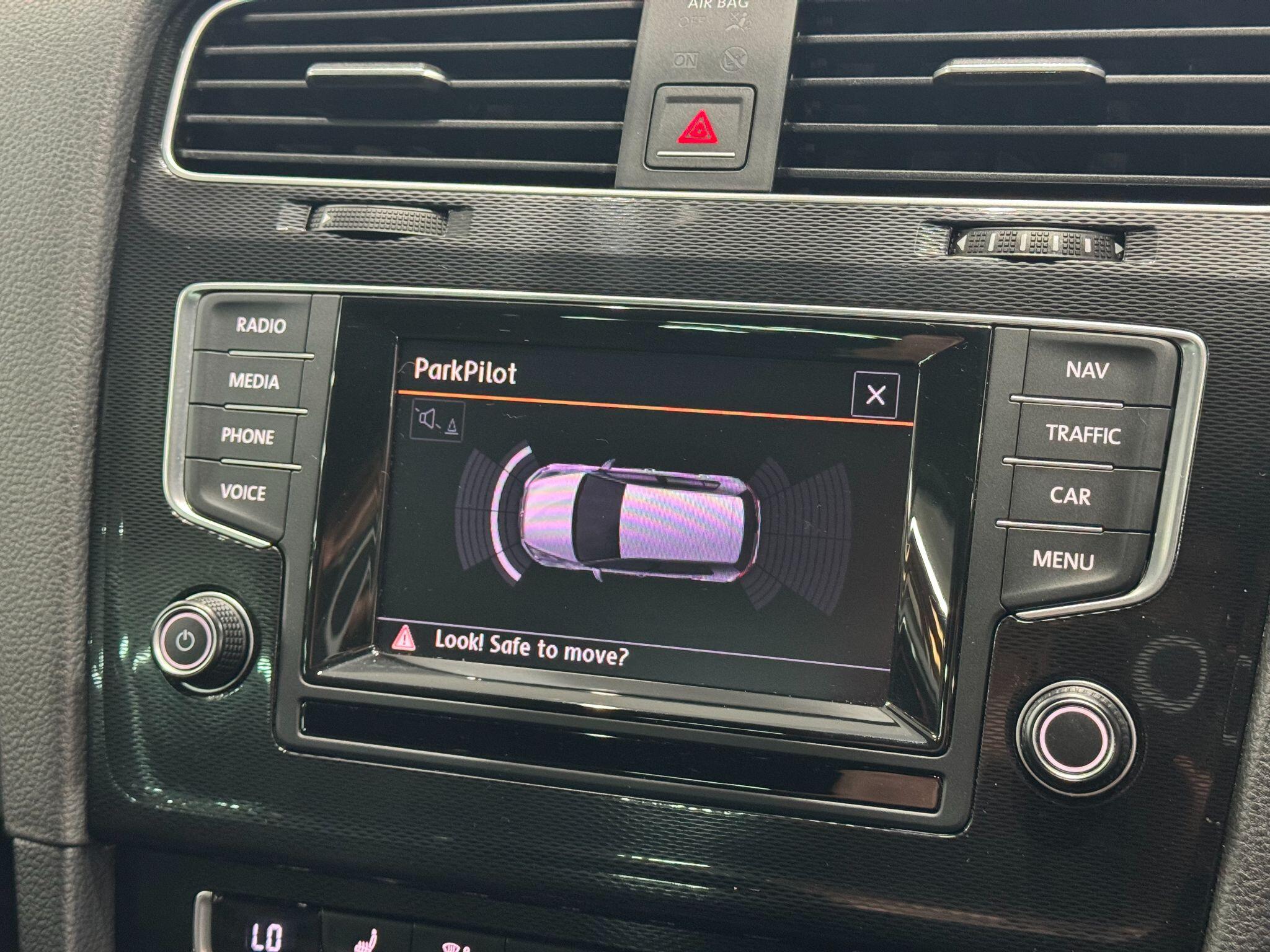 Volkswagen Golf view 26