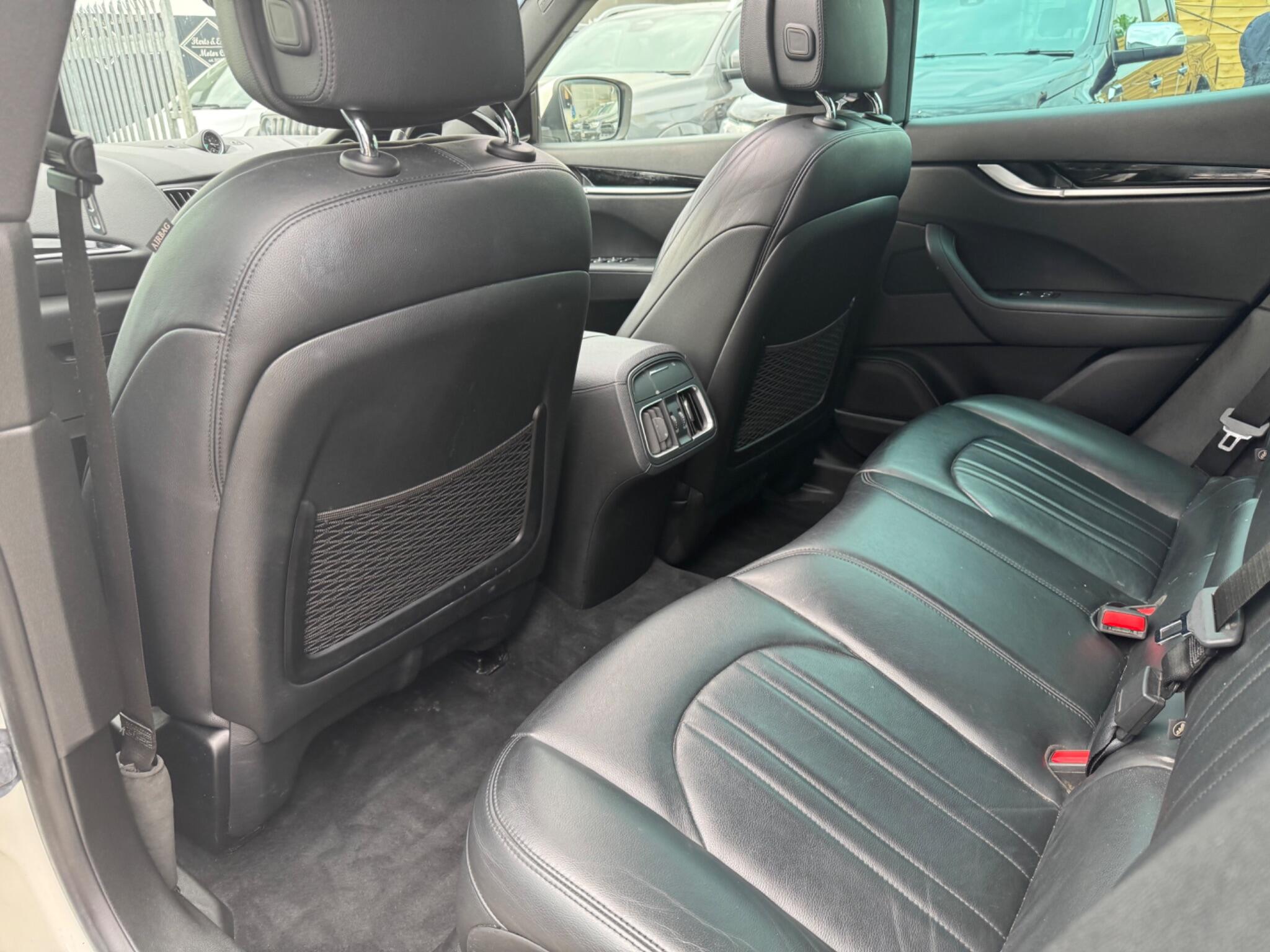 Maserati Levante view 30