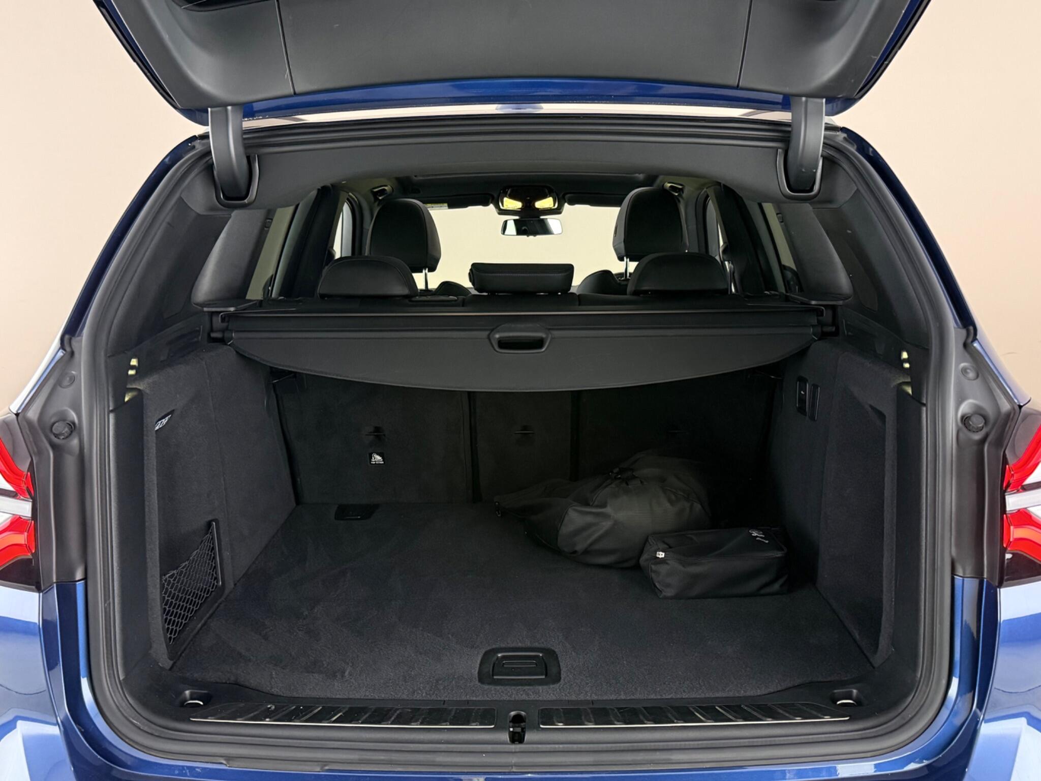 BMW Ix3 view 10