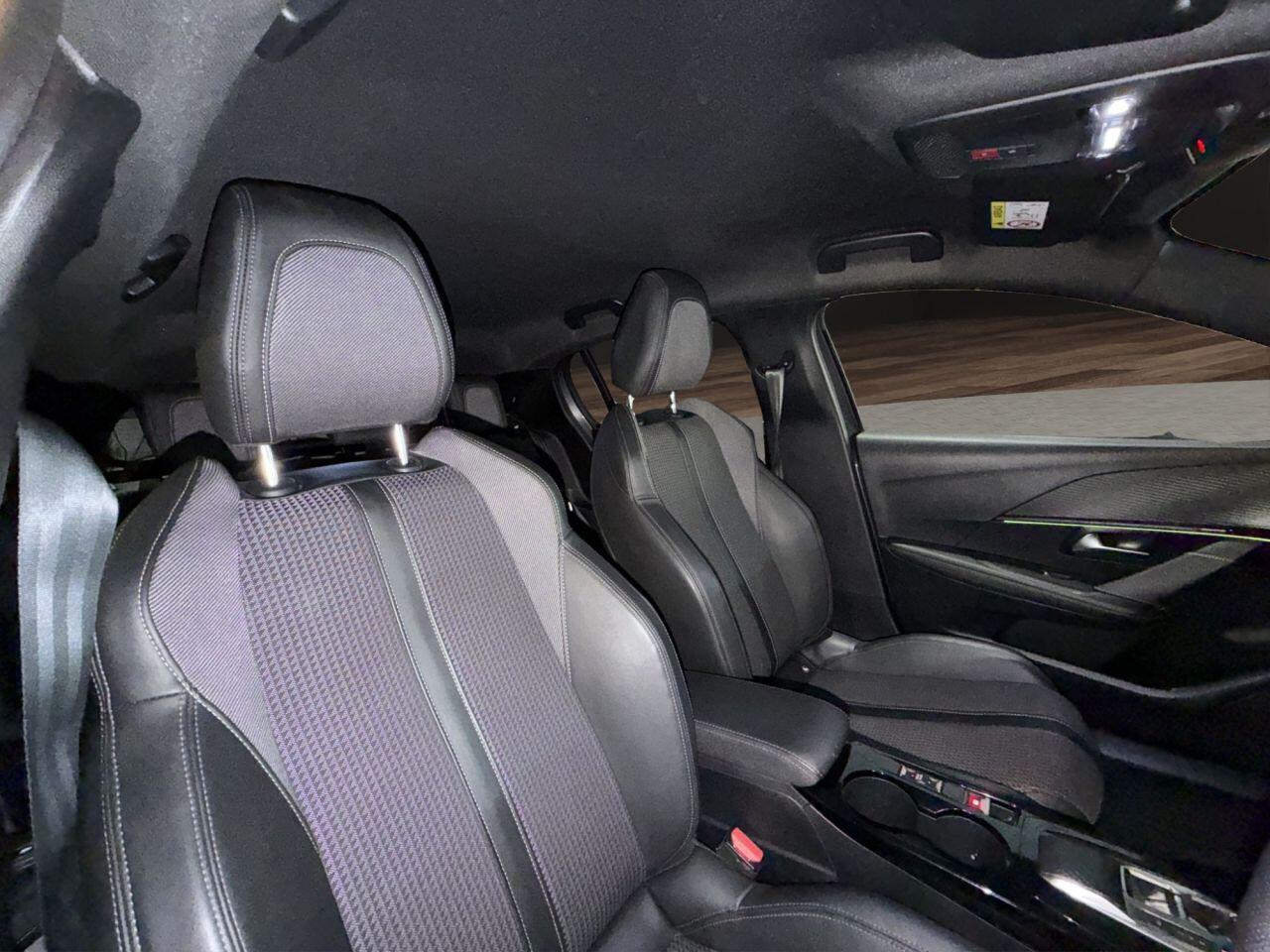 Peugeot 208 view 16