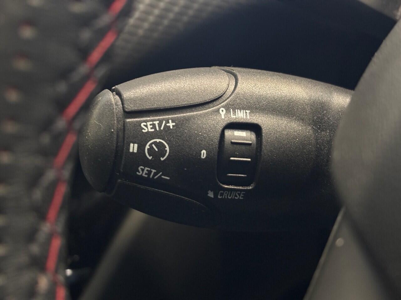 Peugeot 2008 view 38