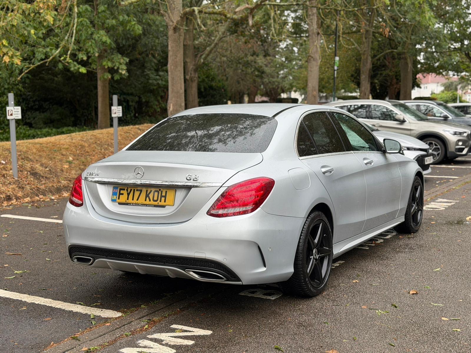 Mercedes-Benz C-Class view 3