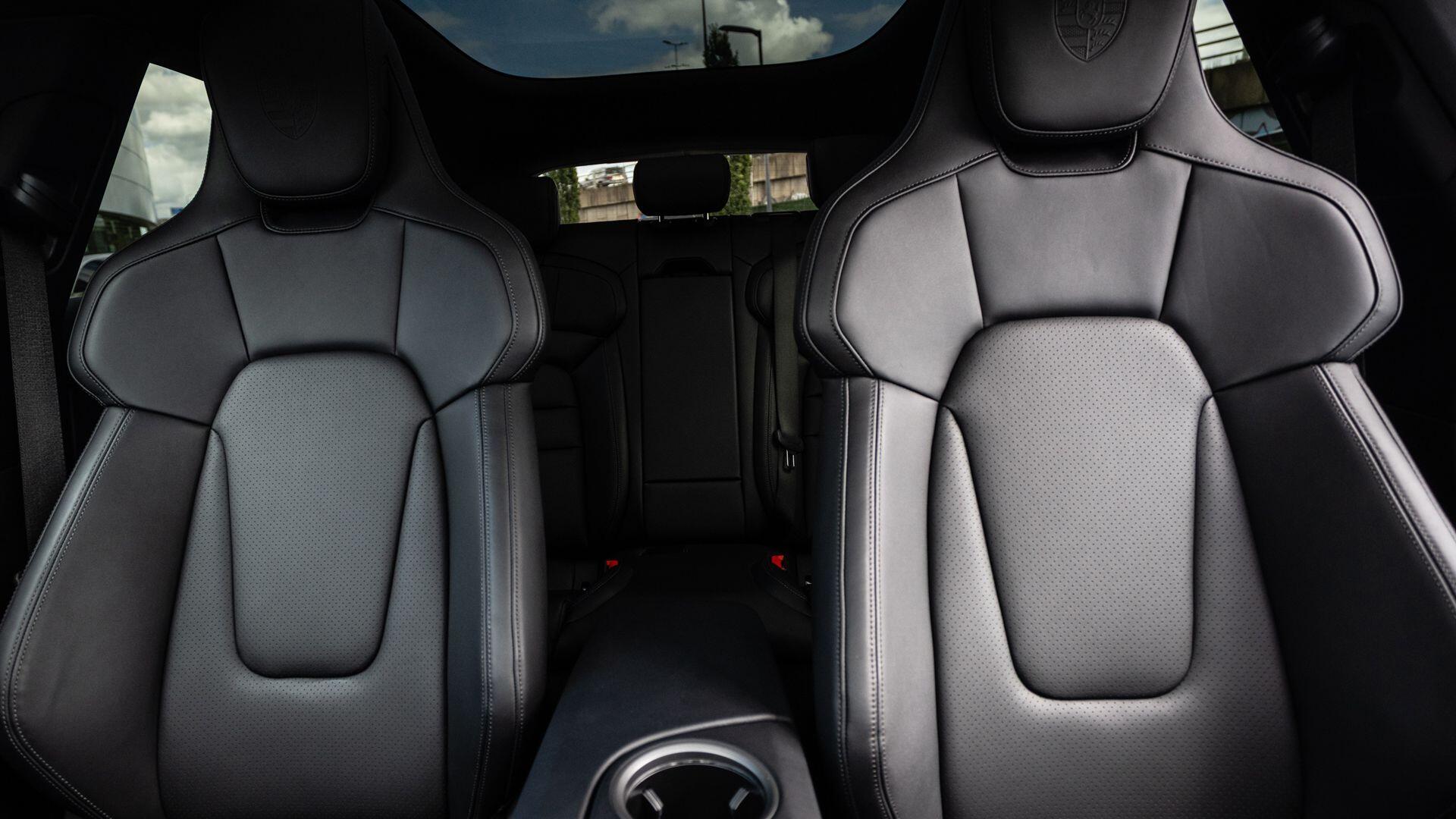 Porsche Taycan view 12