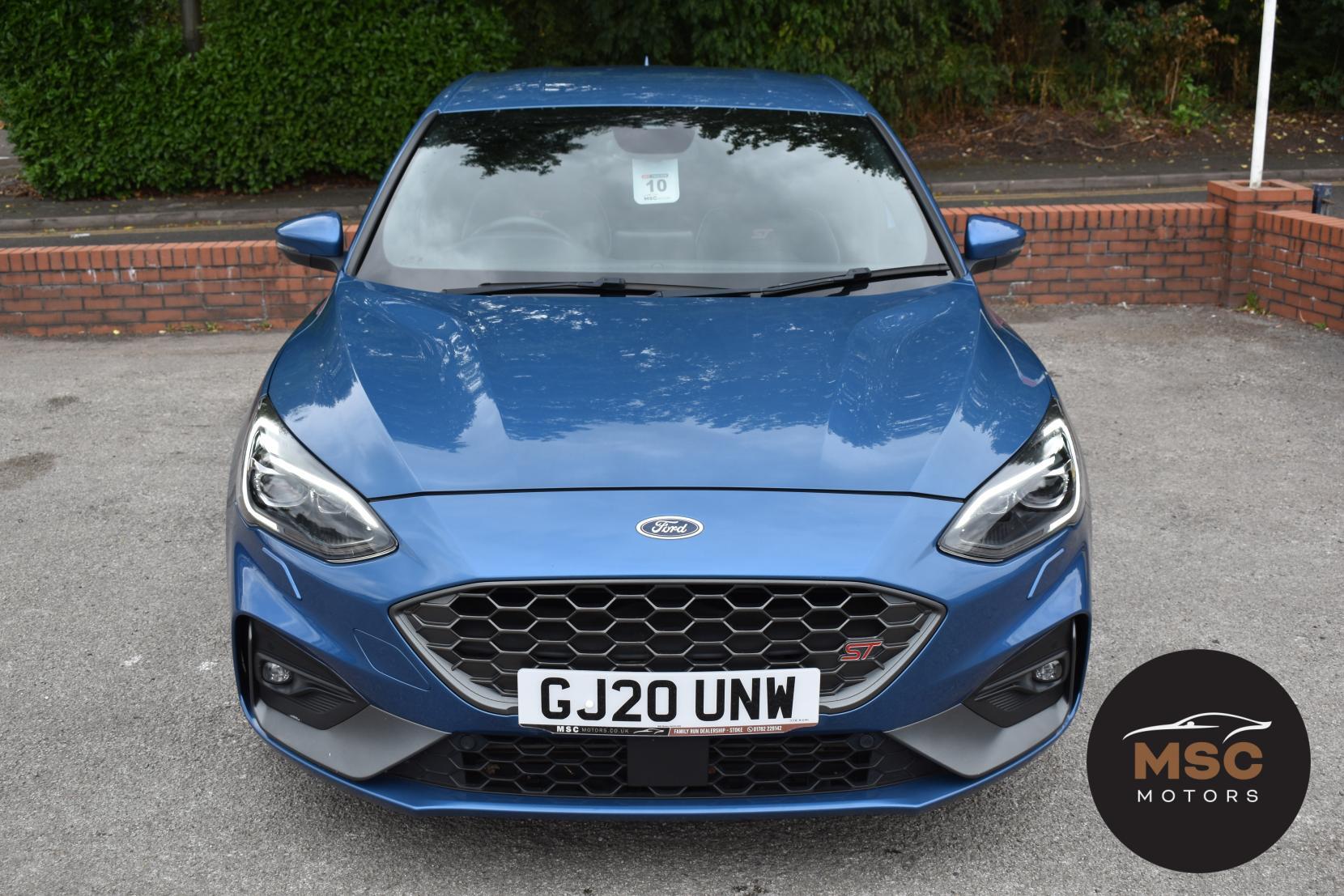 Ford Focus view 3
