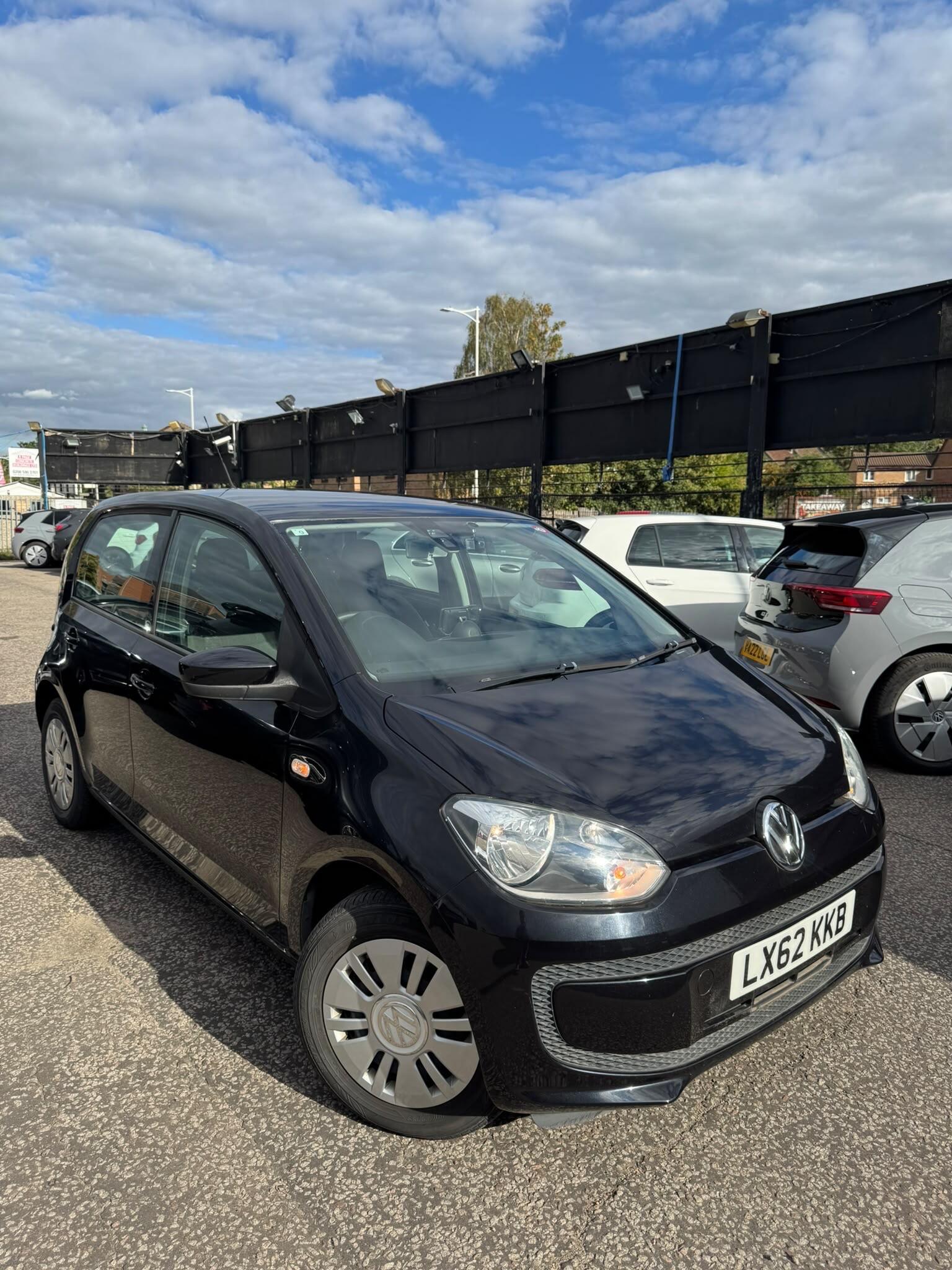 Volkswagen Up! view 23