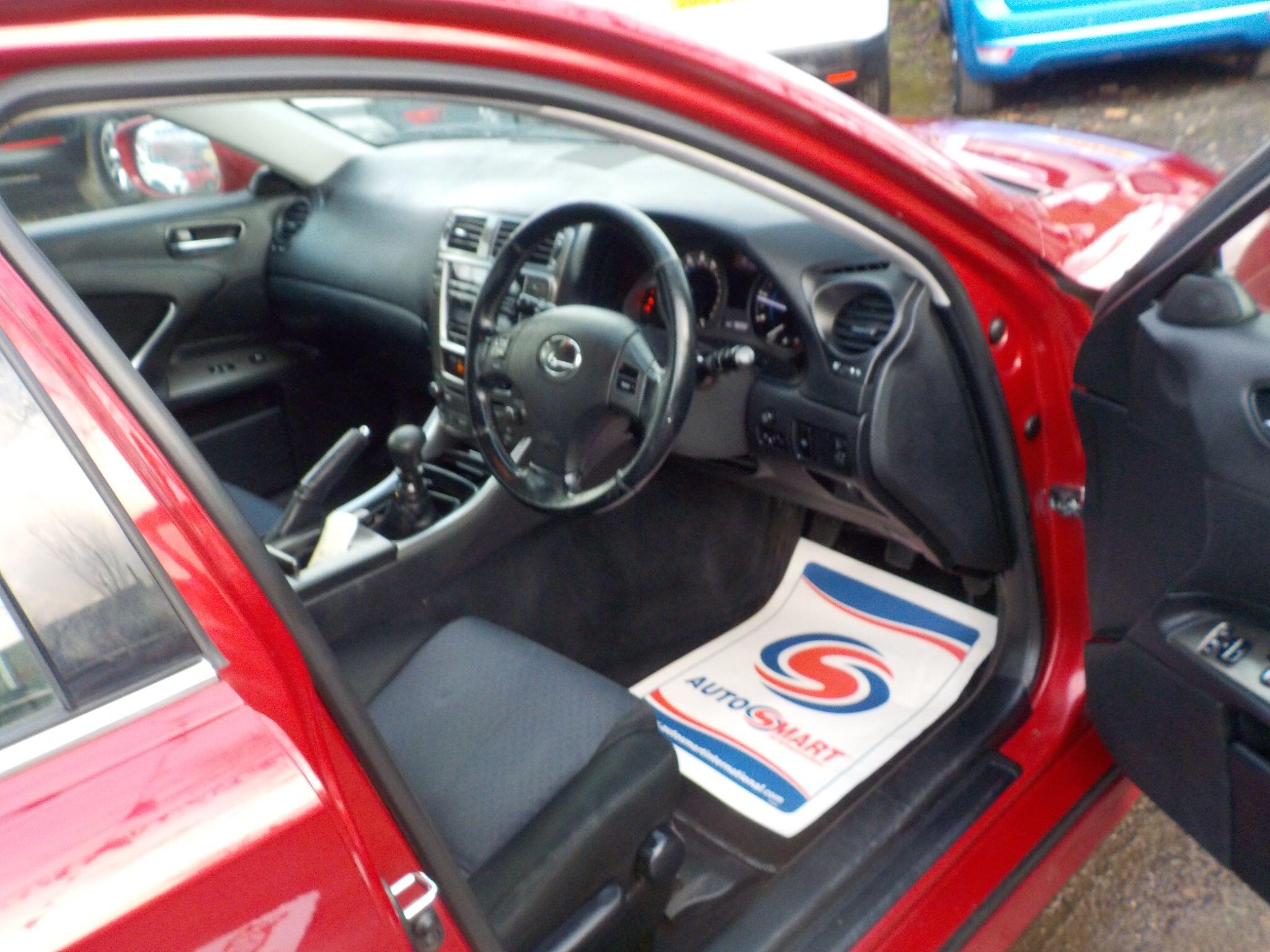 Lexus IS 2.2 220TD 4dr