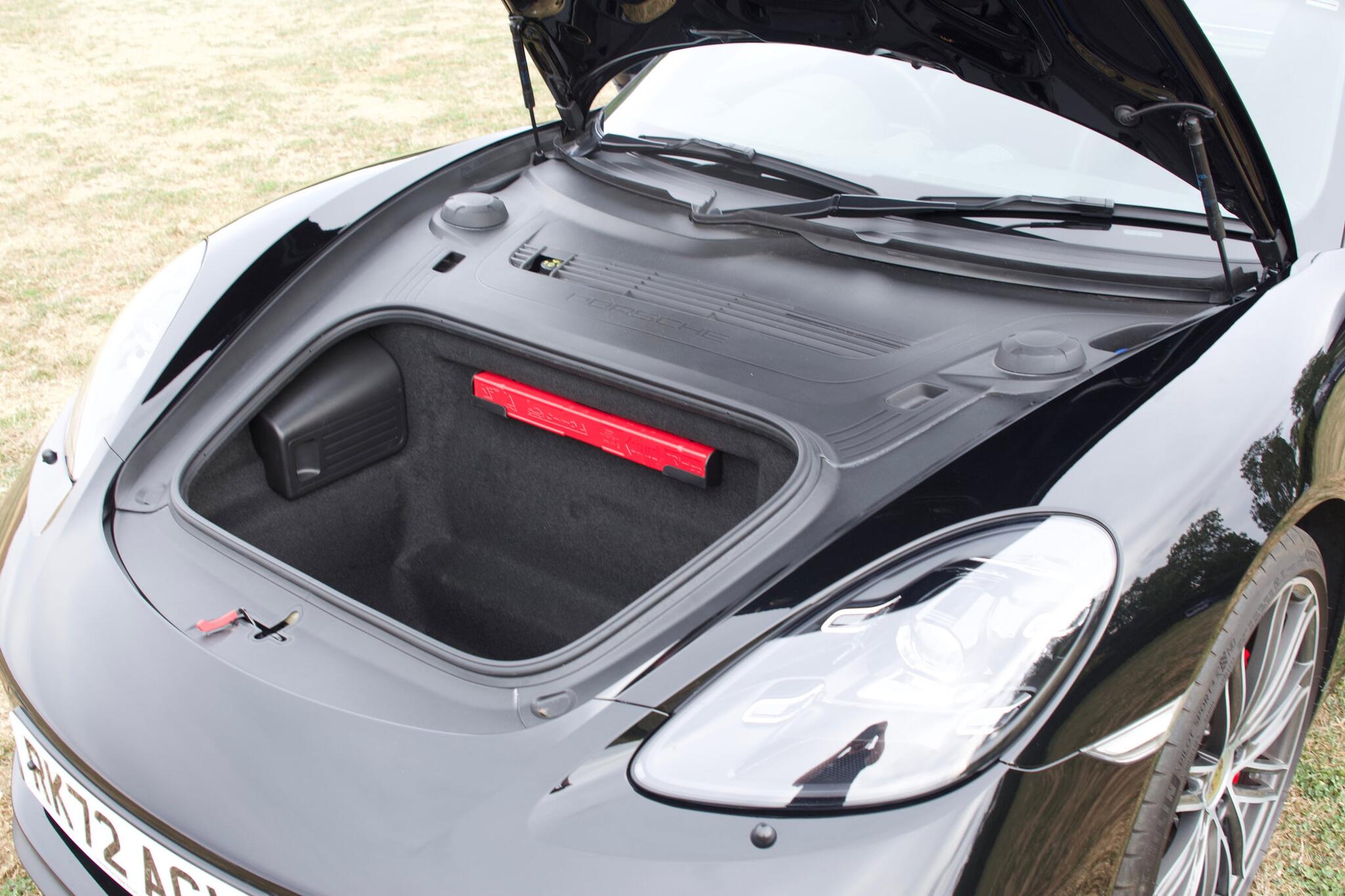 Porsche Cayman view 24