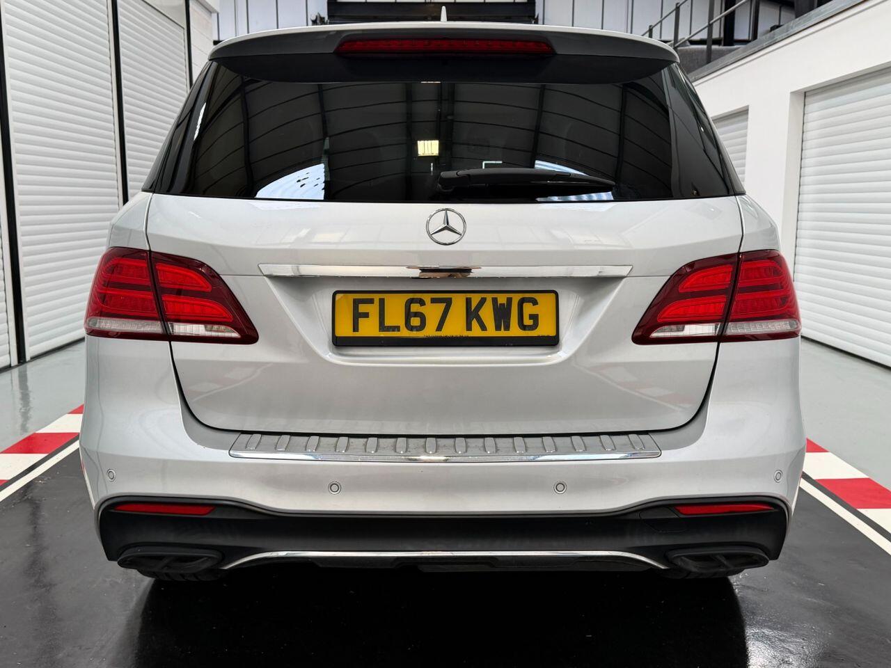 Mercedes-Benz Gle view 32