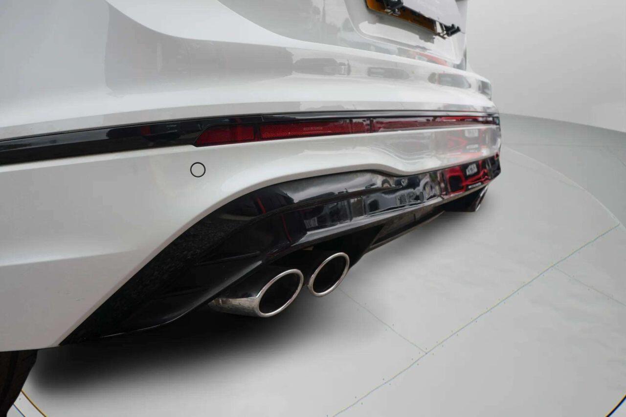 Volkswagen Tiguan view 15