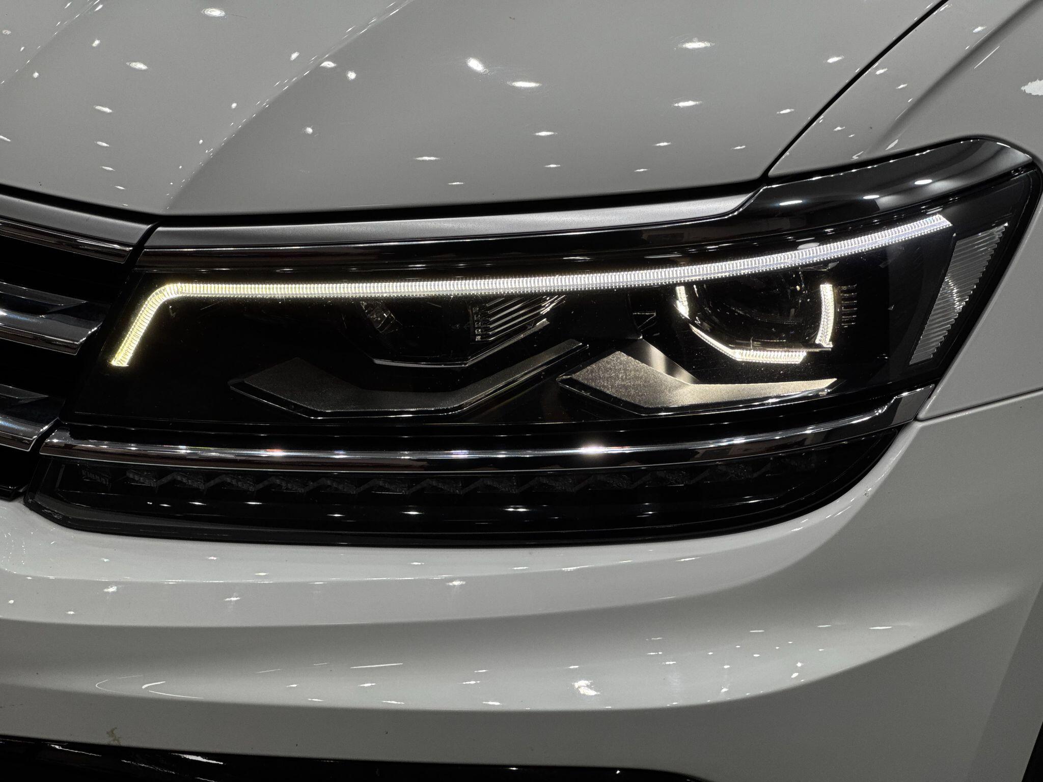 Volkswagen Tiguan view 8