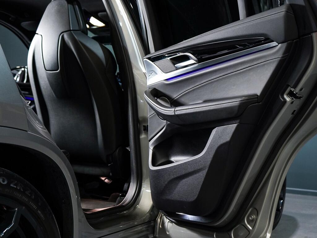 BMW X3 M view 22