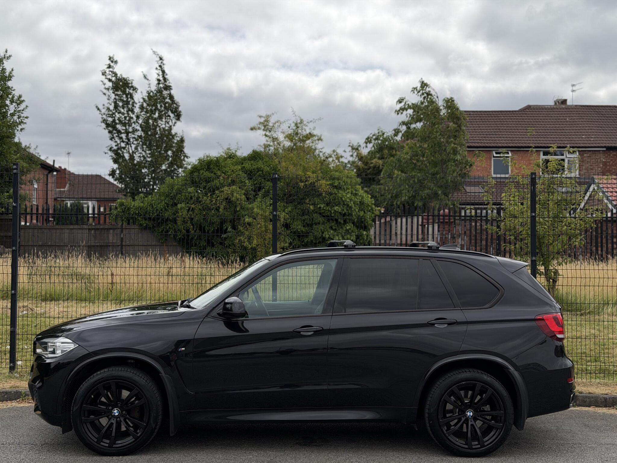 BMW X5 view 12