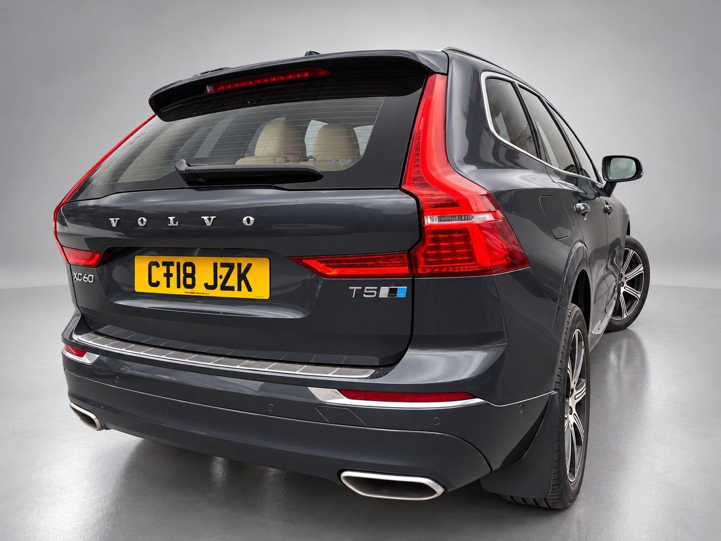Volvo XC60 view 14